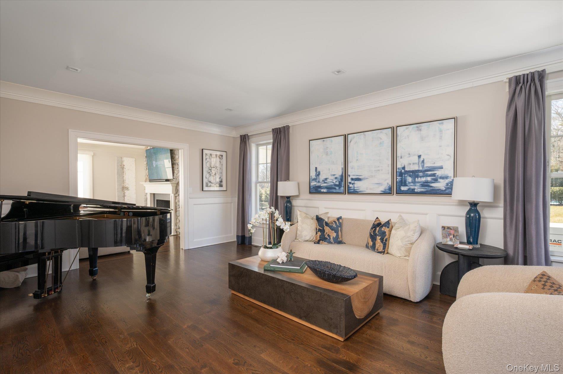 #8 photo, 365 Split Rock Road, Syosset , NY 11791