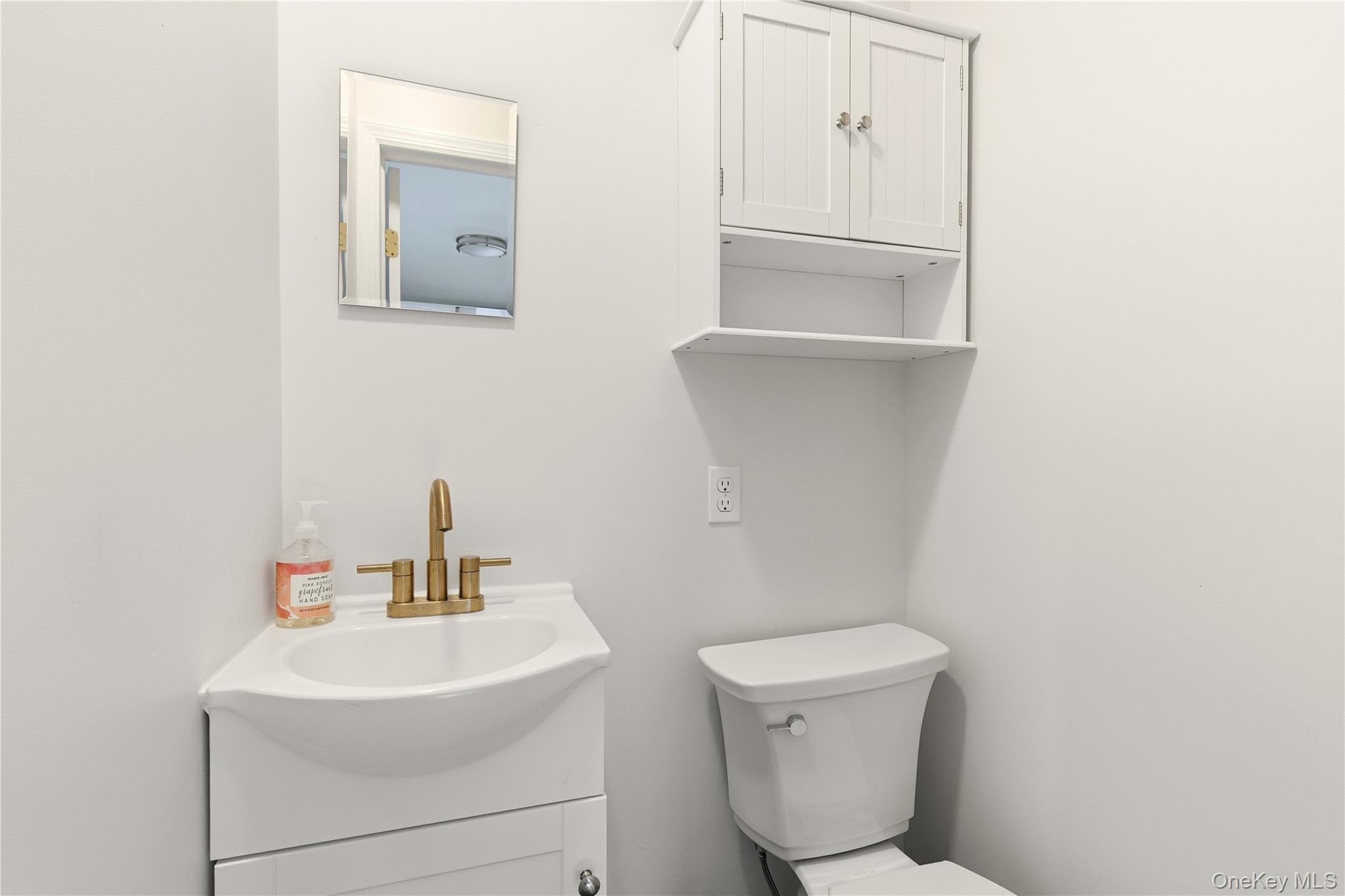 #15 photo, 76 Alhambra Road, Massapequa , NY 11758