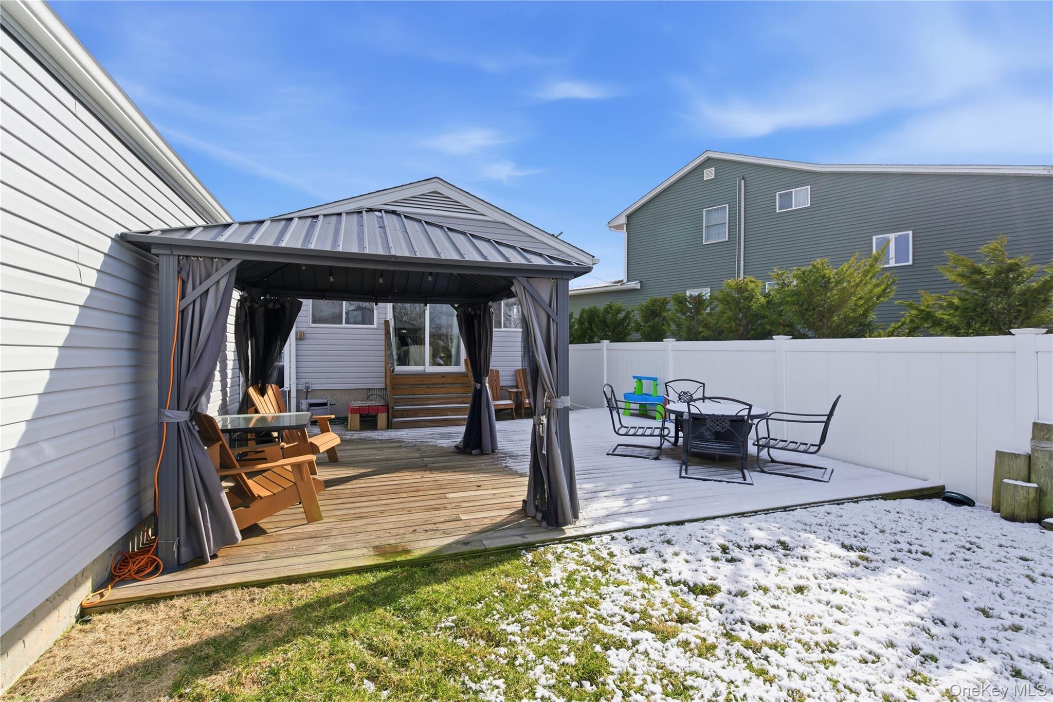 #19 photo, 76 Alhambra Road, Massapequa , NY 11758