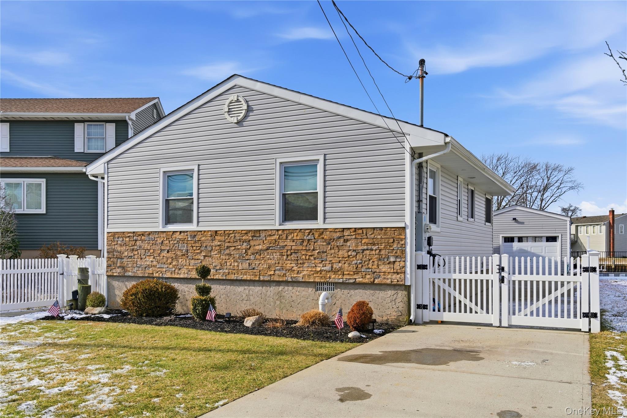 #2 photo, 76 Alhambra Road, Massapequa , NY 11758