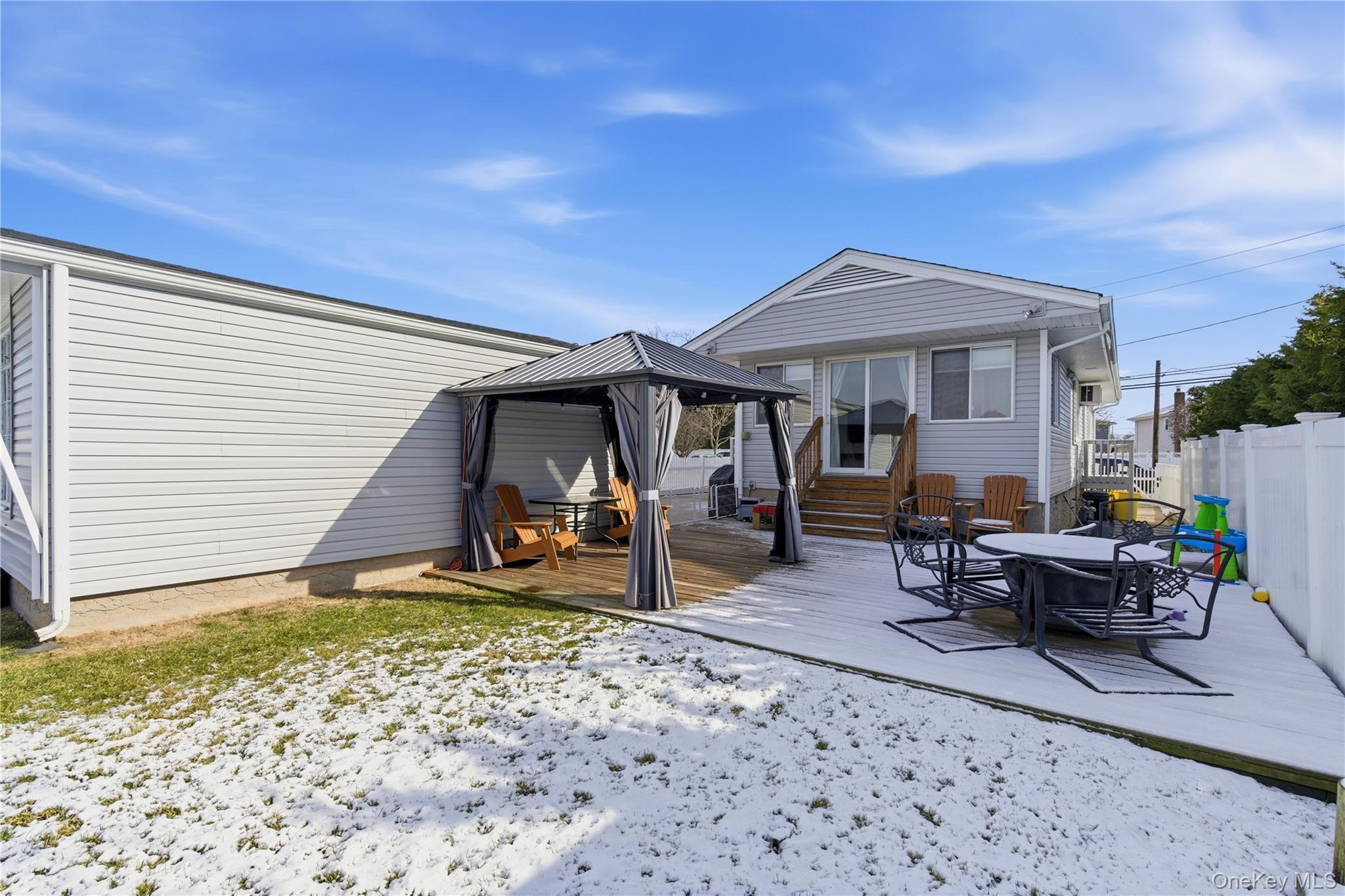 #20 photo, 76 Alhambra Road, Massapequa , NY 11758