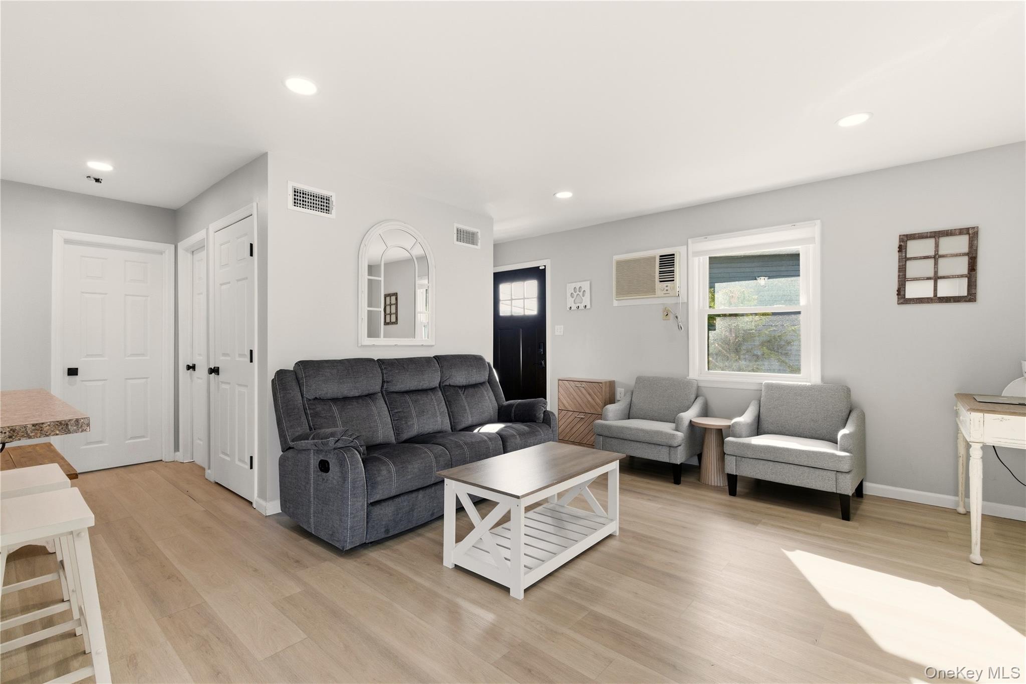 #4 photo, 76 Alhambra Road, Massapequa , NY 11758