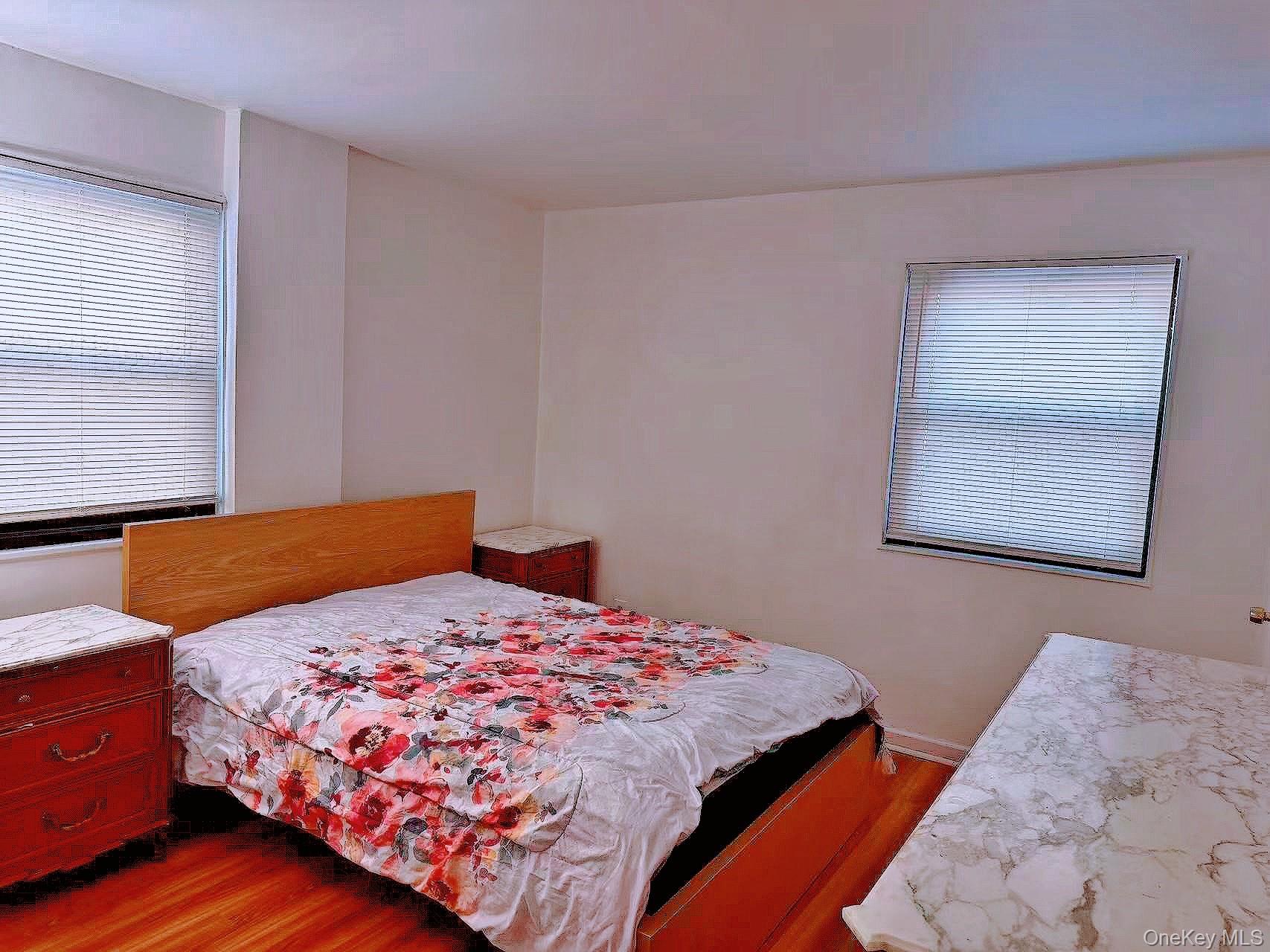 #13 photo, 81-06 155 Avenue, كوينز Howard Beach , NY 11414