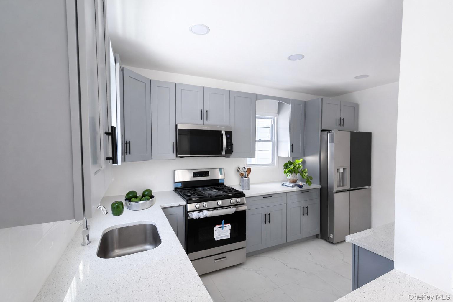 #6 photo, 112-16 198th Street, Saint Albans , NY 11412