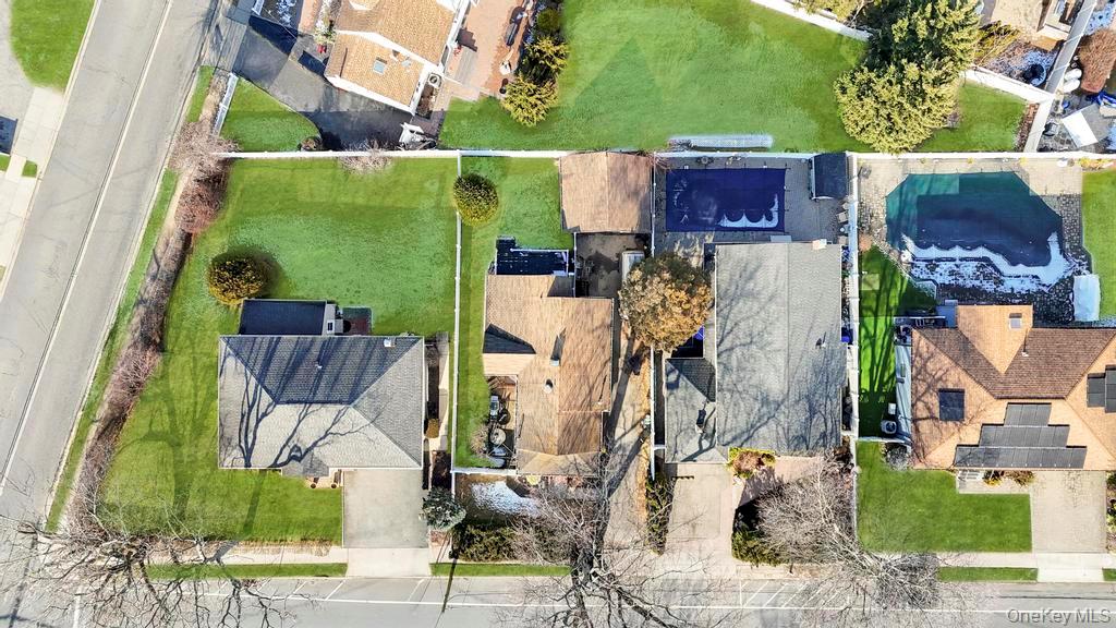 #4 photo, 31 Cherry Avenue, Bethpage , NY 11714