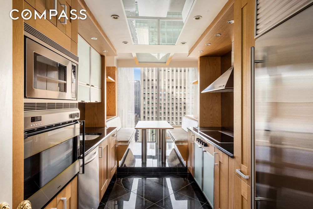 #10 photo, 641 5th Avenue, Midtown East , NY 10022