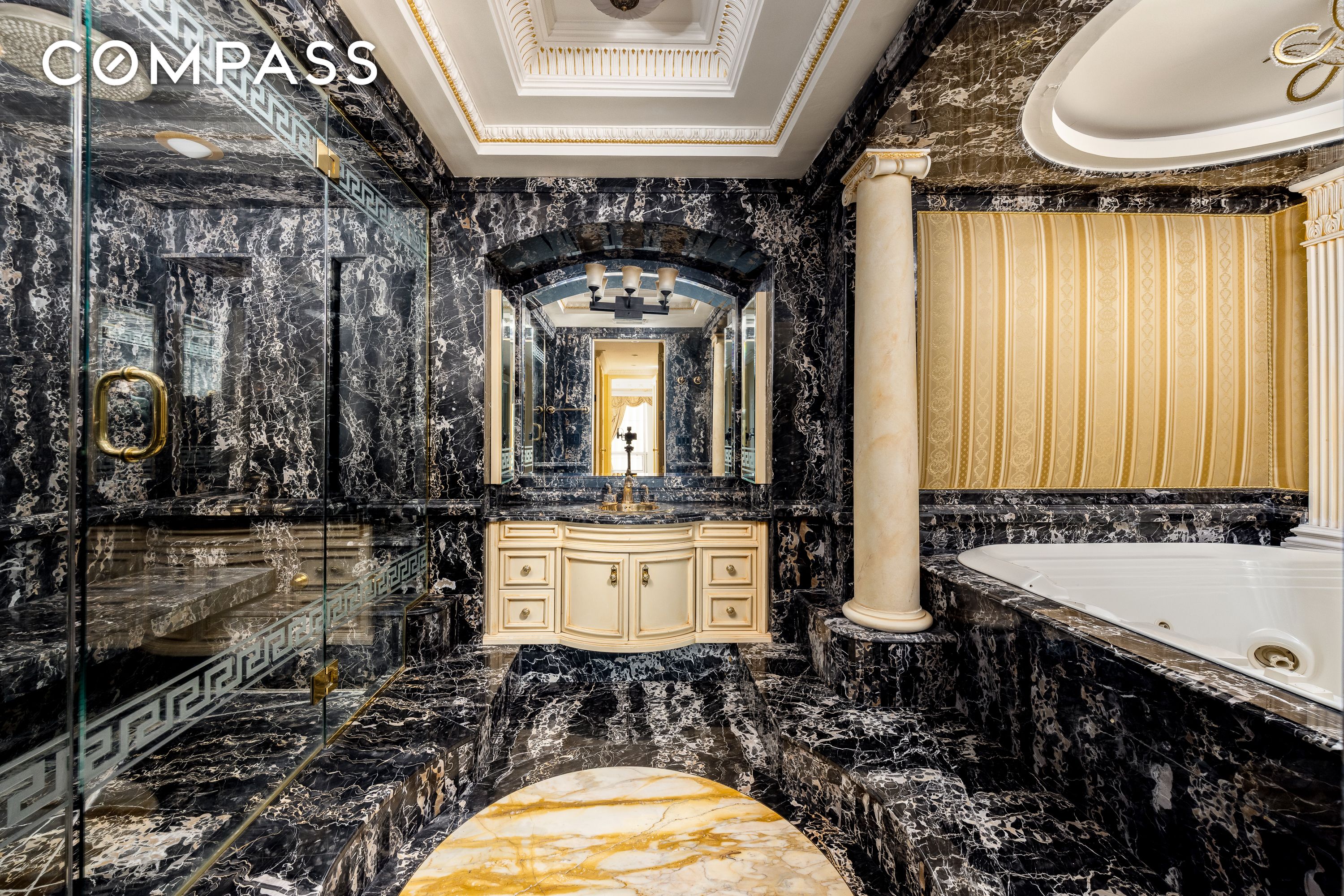 #19 photo, 641 5th Avenue, Midtown East , NY 10022