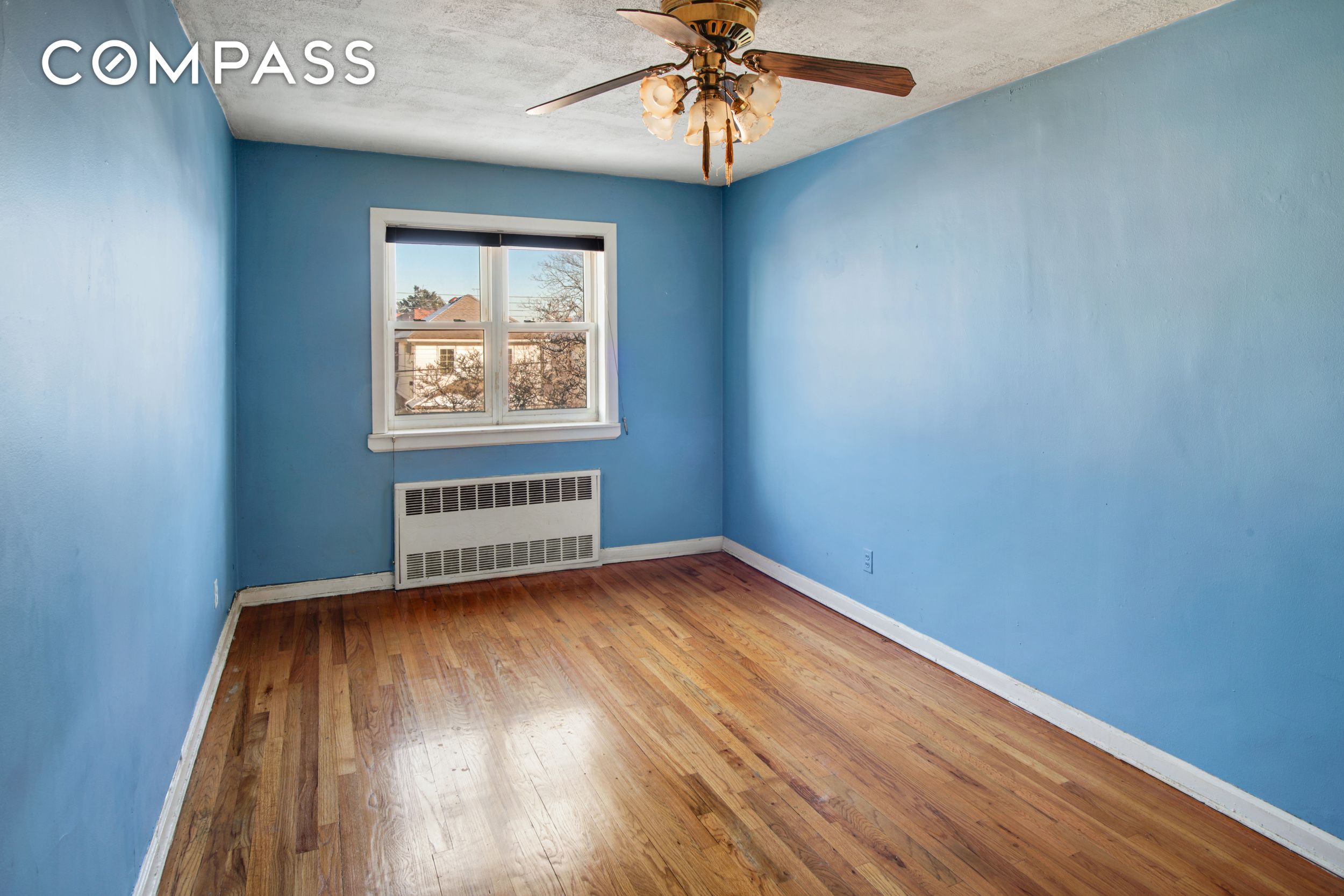 #9 photo, 1986 W 13th Street, Gravesend , NY 11223