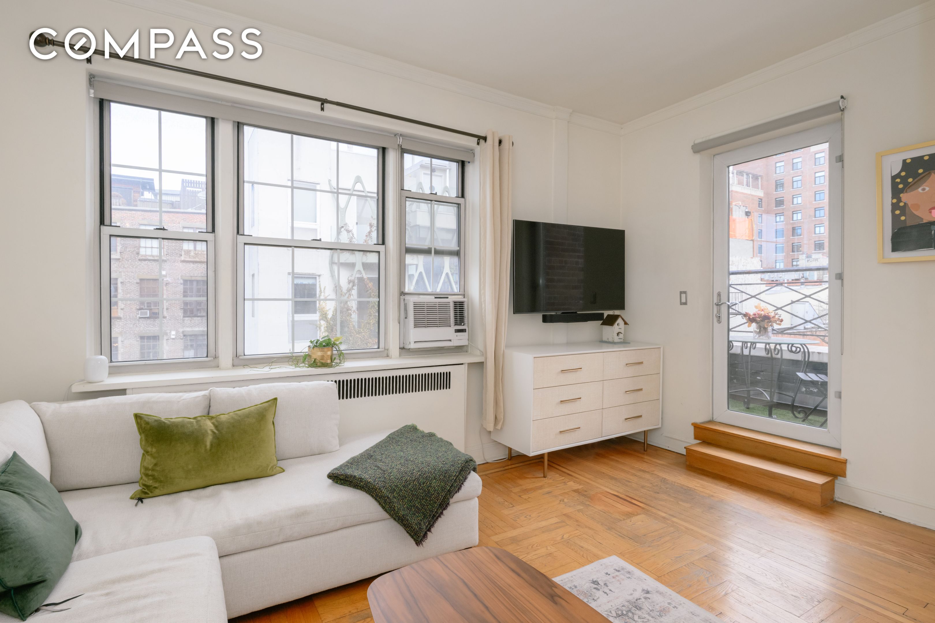 #2 photo, 25 Minetta Lane, Greenwich Village , NY 10012