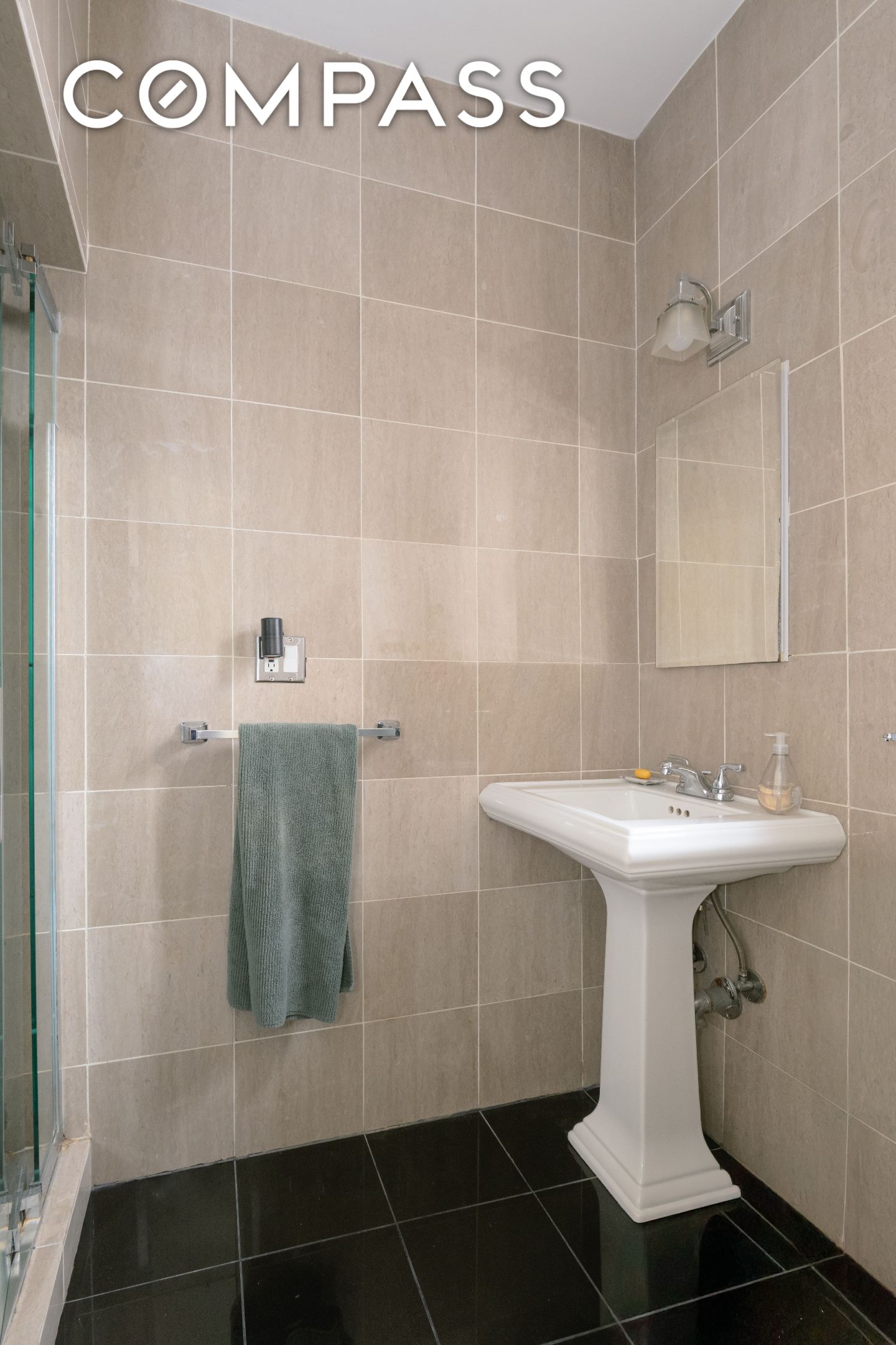 #6 photo, 25 Minetta Lane, Greenwich Village , NY 10012