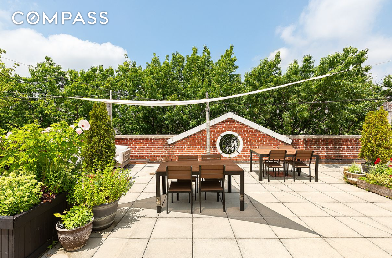 #8 photo, 25 Minetta Lane, Greenwich Village , NY 10012