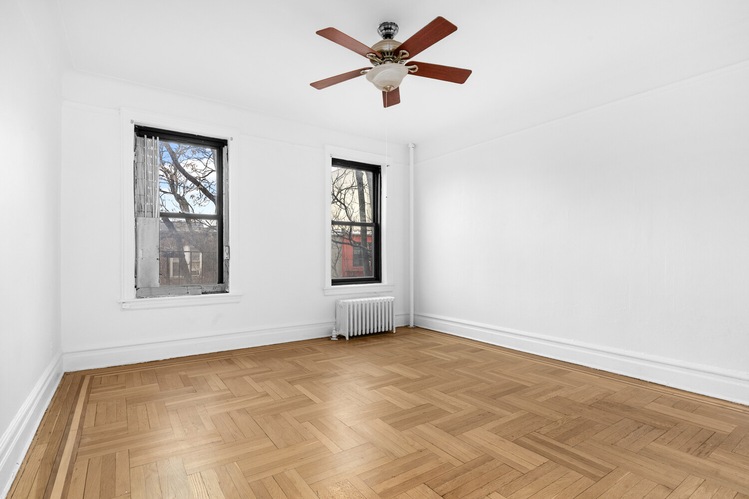 #3 photo, 345 MONTGOMERY Street, Crown Heights , NY 11225