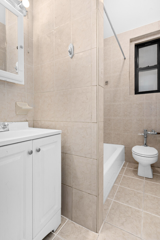 #8 photo, 345 MONTGOMERY Street, Crown Heights , NY 11225