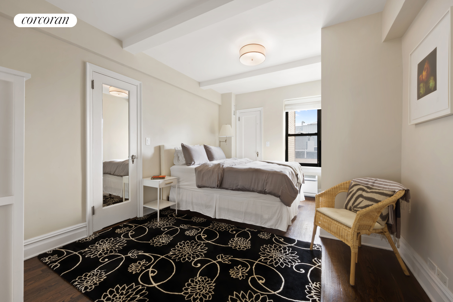 #7 photo, 200 E 16TH Street, Gramercy Park , NY 10003