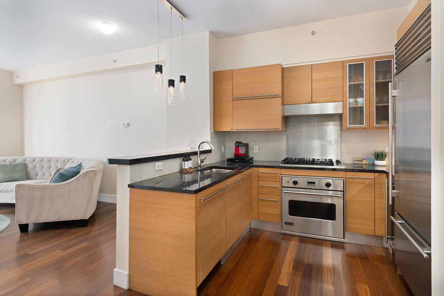 #4 photo, 10 W END Avenue, Lincoln Square , NY 10023