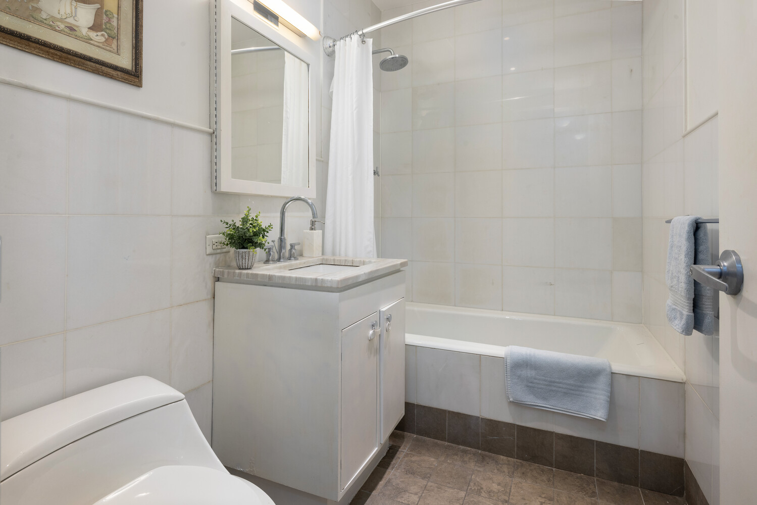 #6 photo, 10 W END Avenue, Lincoln Square , NY 10023