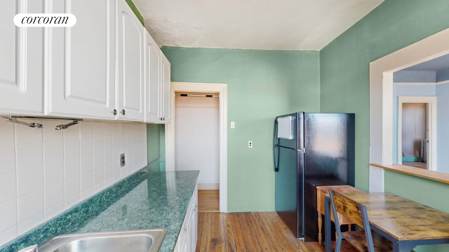 #10 photo, Astoria, Astoria , NY 11106