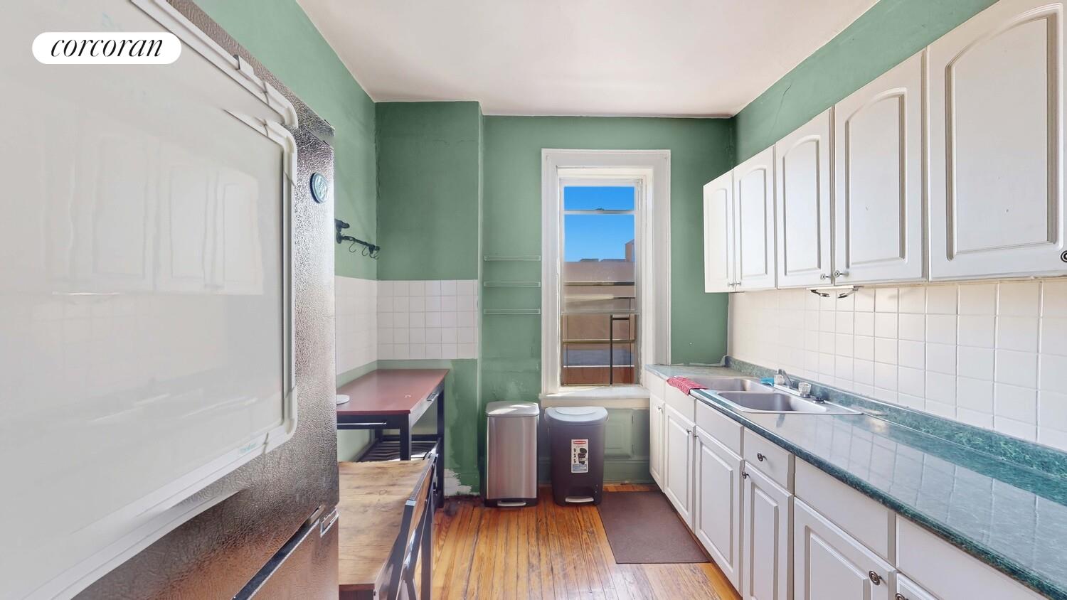 #11 photo, Astoria, Astoria , NY 11106