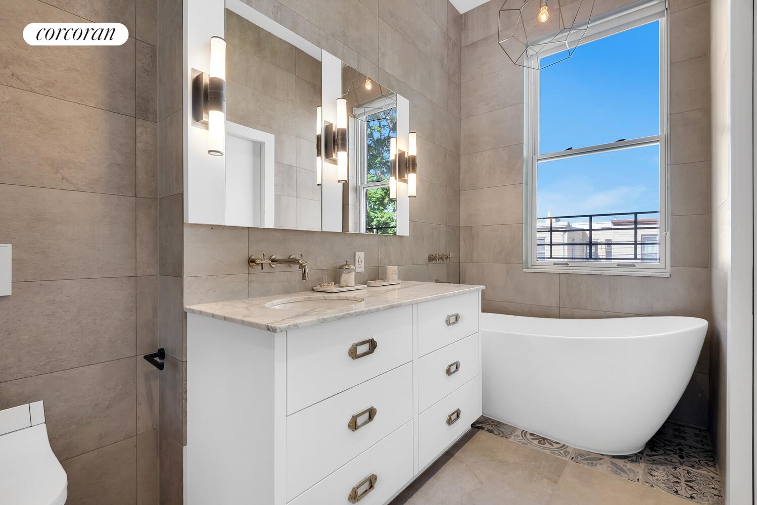 #11 photo, Brooklyn, Greenpoint , NY 11222