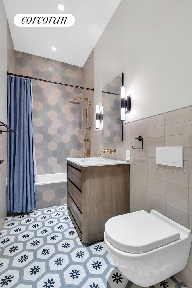 #16 photo, Brooklyn, Greenpoint , NY 11222