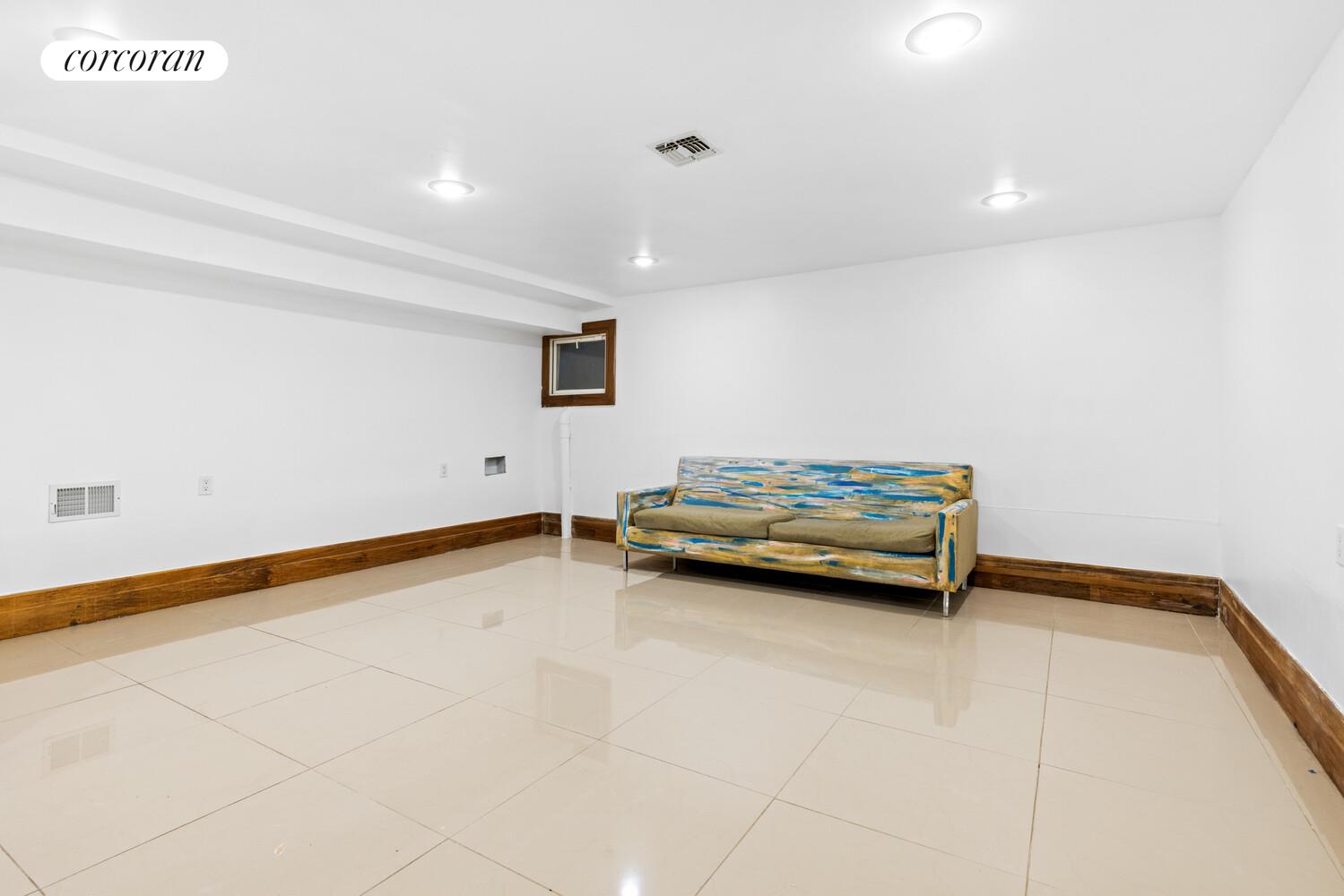 #13 photo, 620 MONROE Street, Stuyvesant Heights , NY 11221