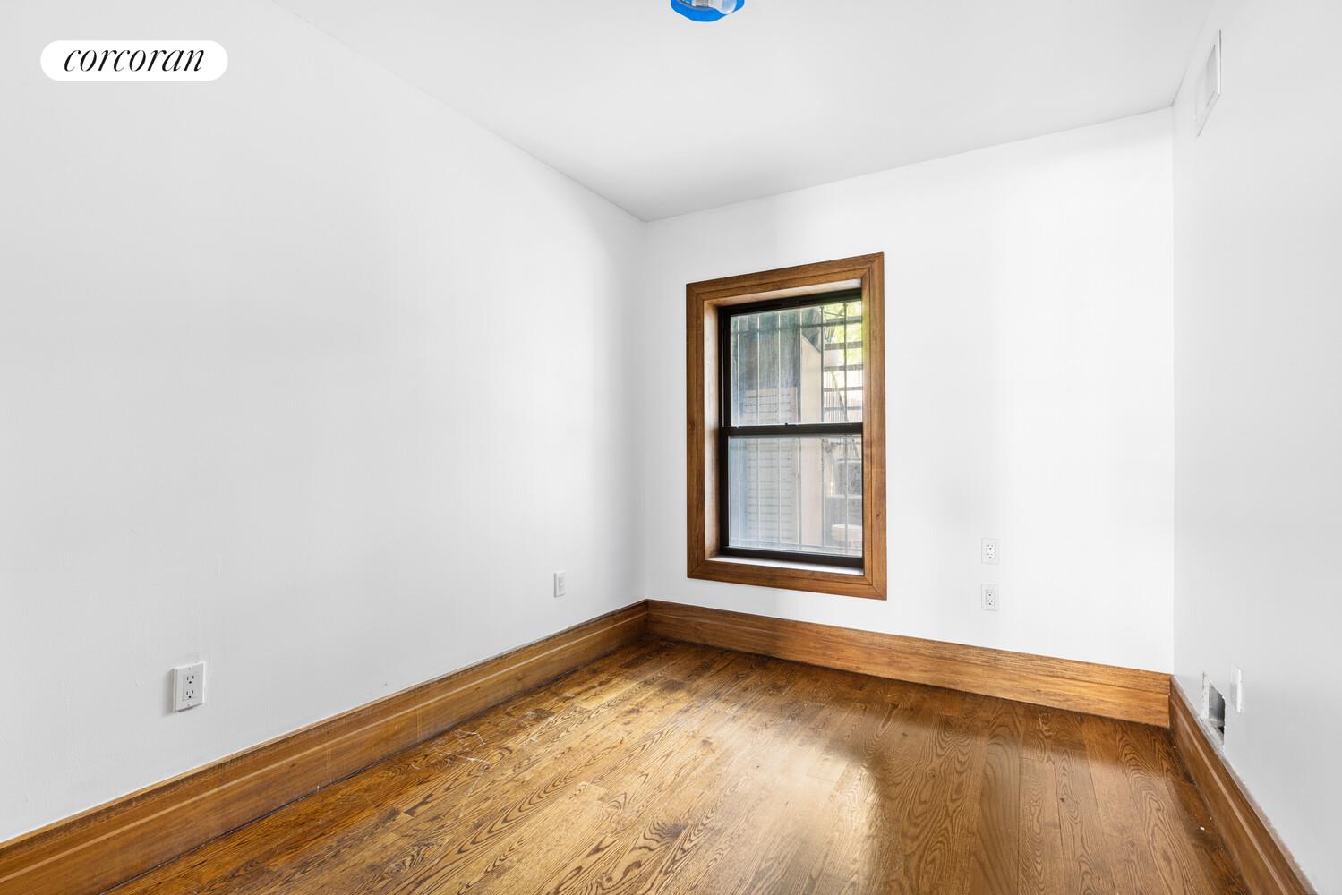 #5 photo, 620 MONROE Street, Stuyvesant Heights , NY 11221