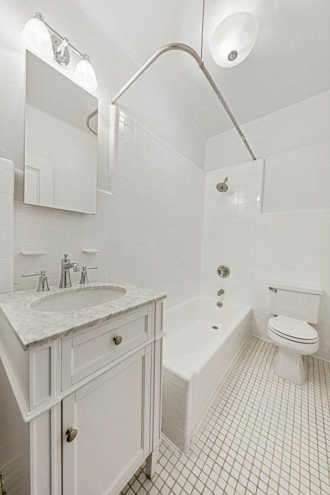 #11 photo, 2109 BROADWAY, Upper West Side , NY 10023