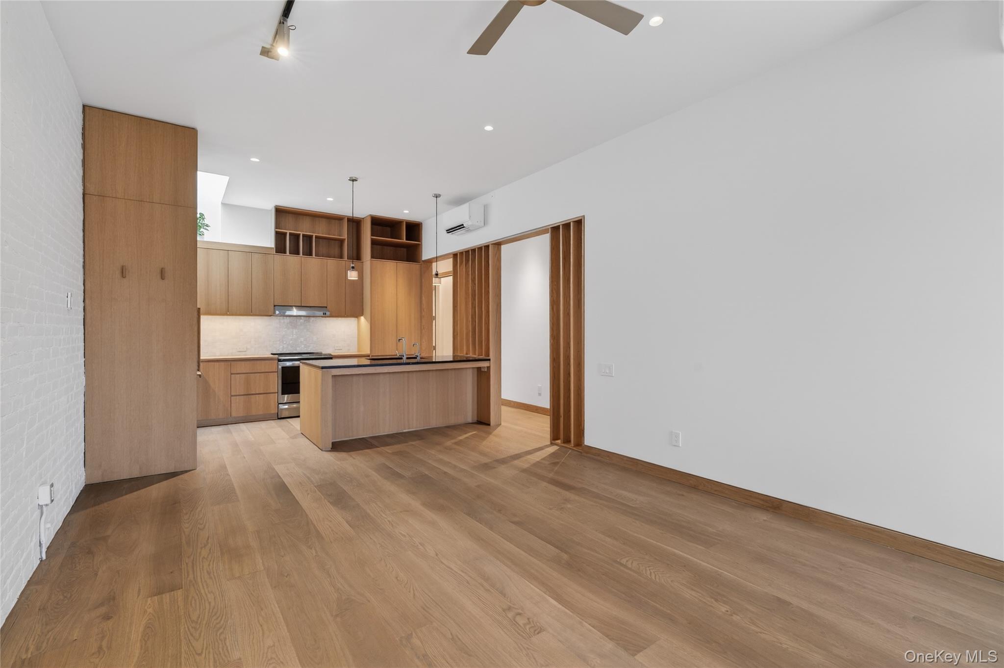 #9 photo, 316 Wall Street, Kingston , NY 12401