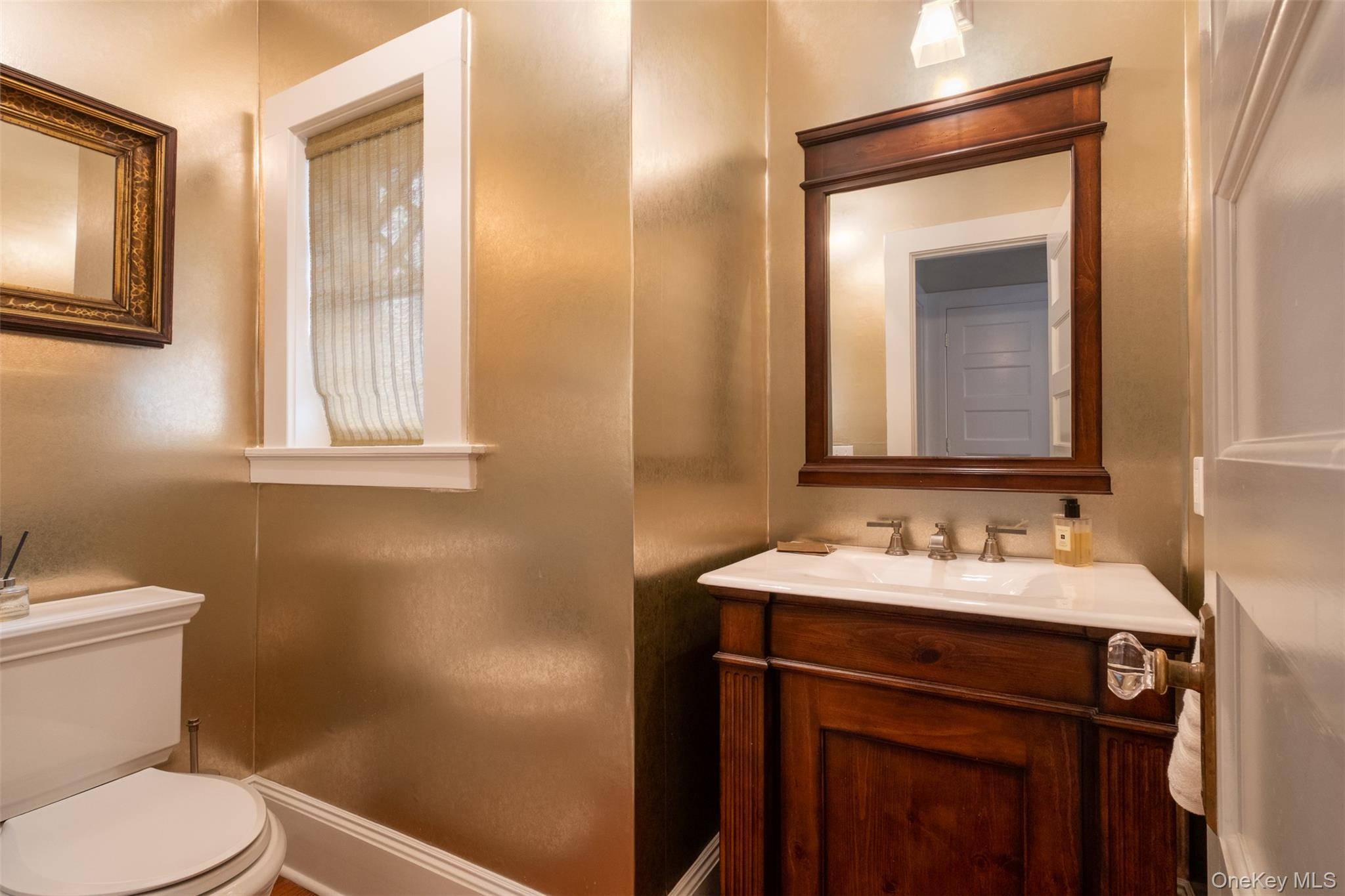 #16 photo, 18 Vine Street, Bronxville , NY 10708