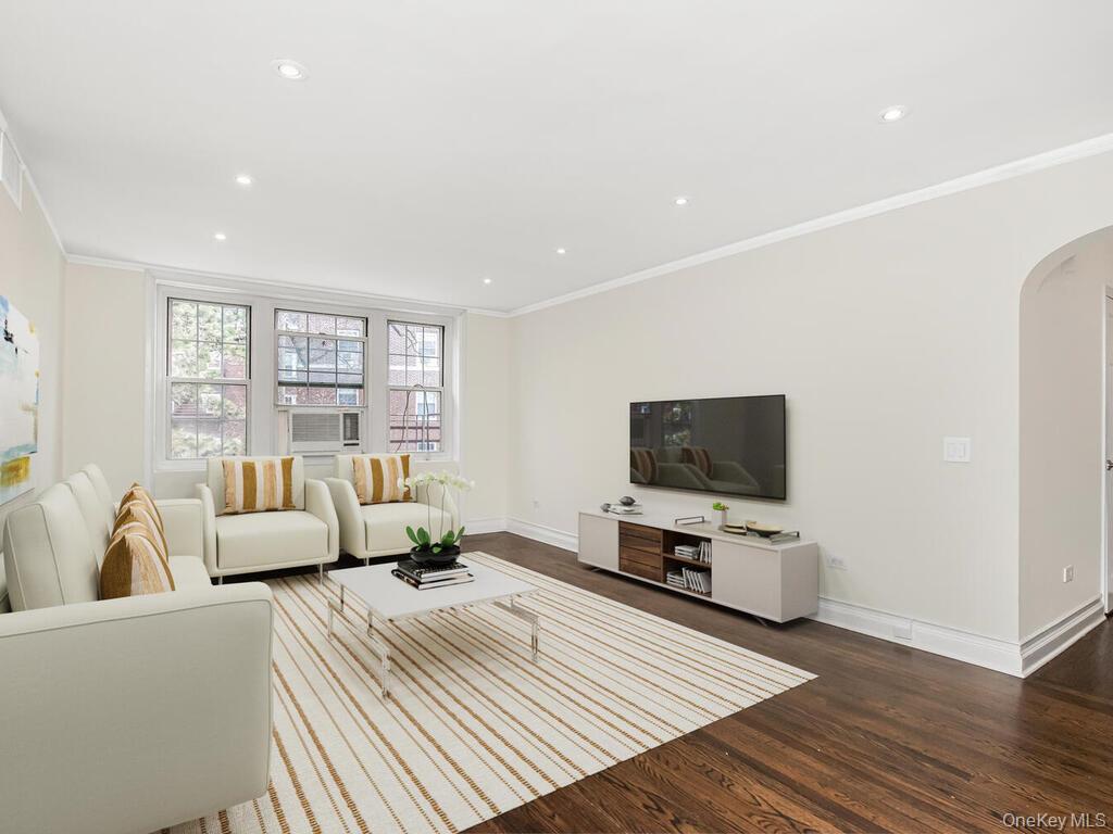 #6 photo, 1332 Midland Avenue, Bronxville , NY 10708