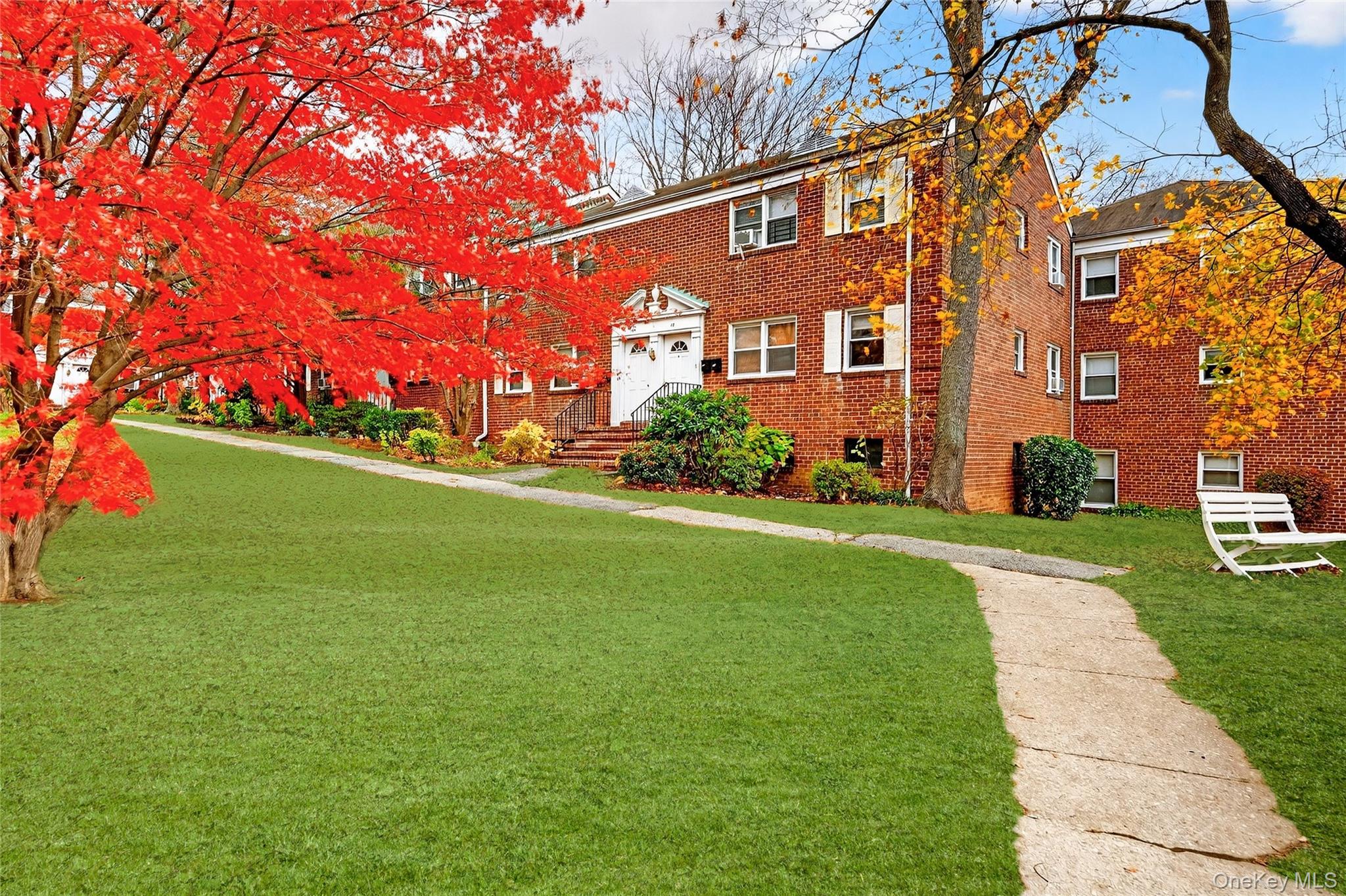 #3 photo, 717 Tuckahoe Road, Yonkers , NY 10710