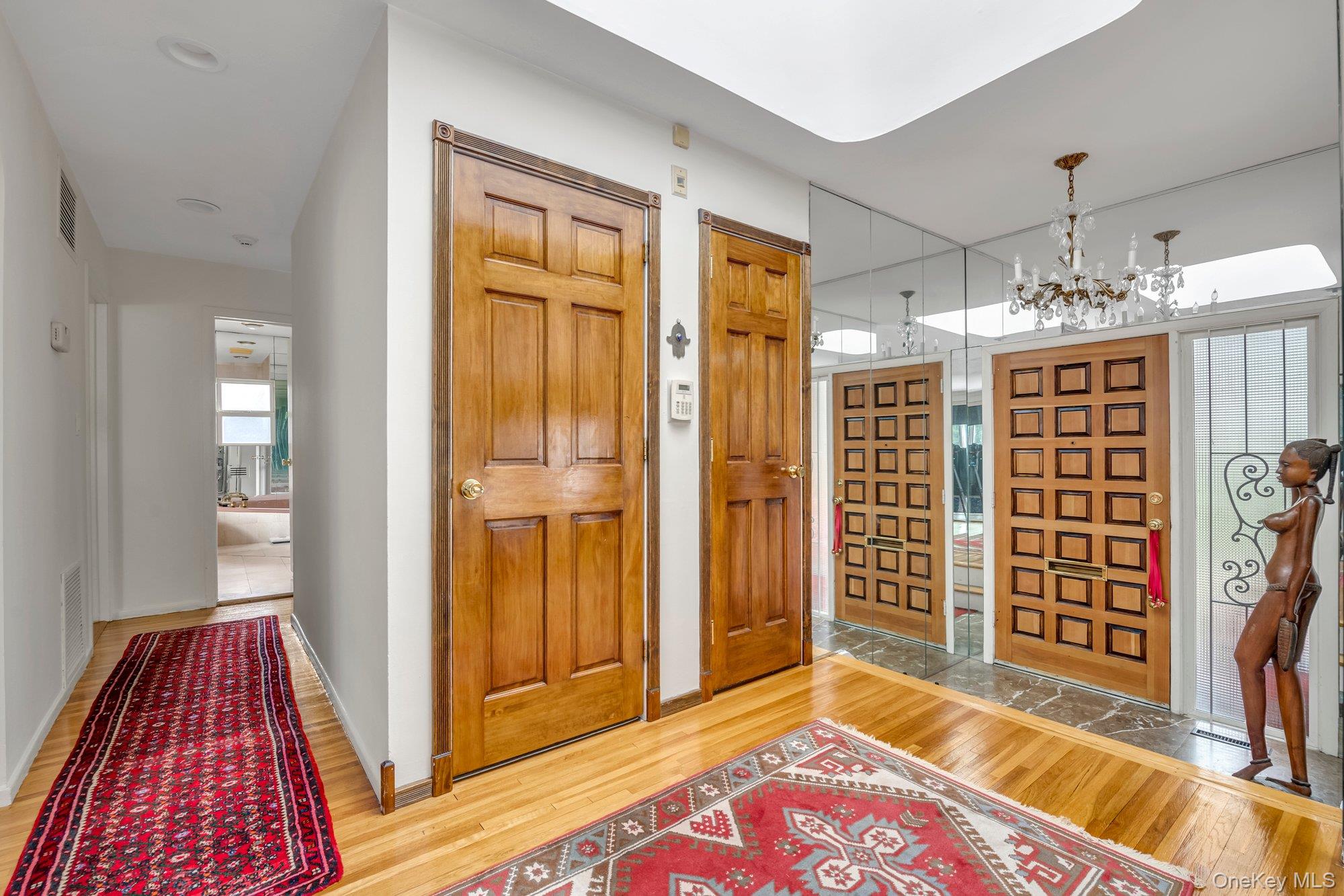 #3 photo, 1 Crystal Drive, Great Neck , NY 11021