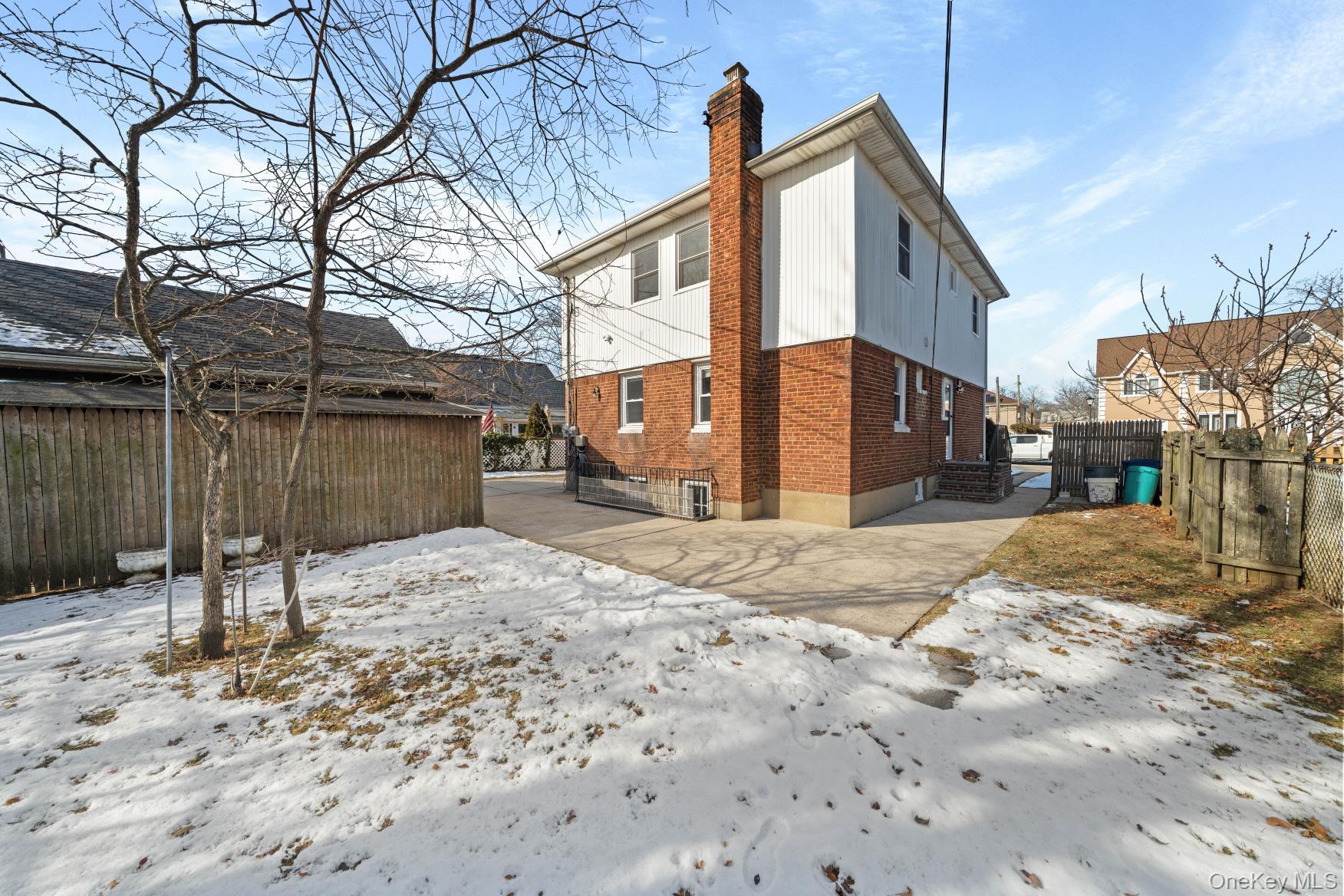 #12 photo, 169 Wilton Street, New Hyde Park , NY 11040