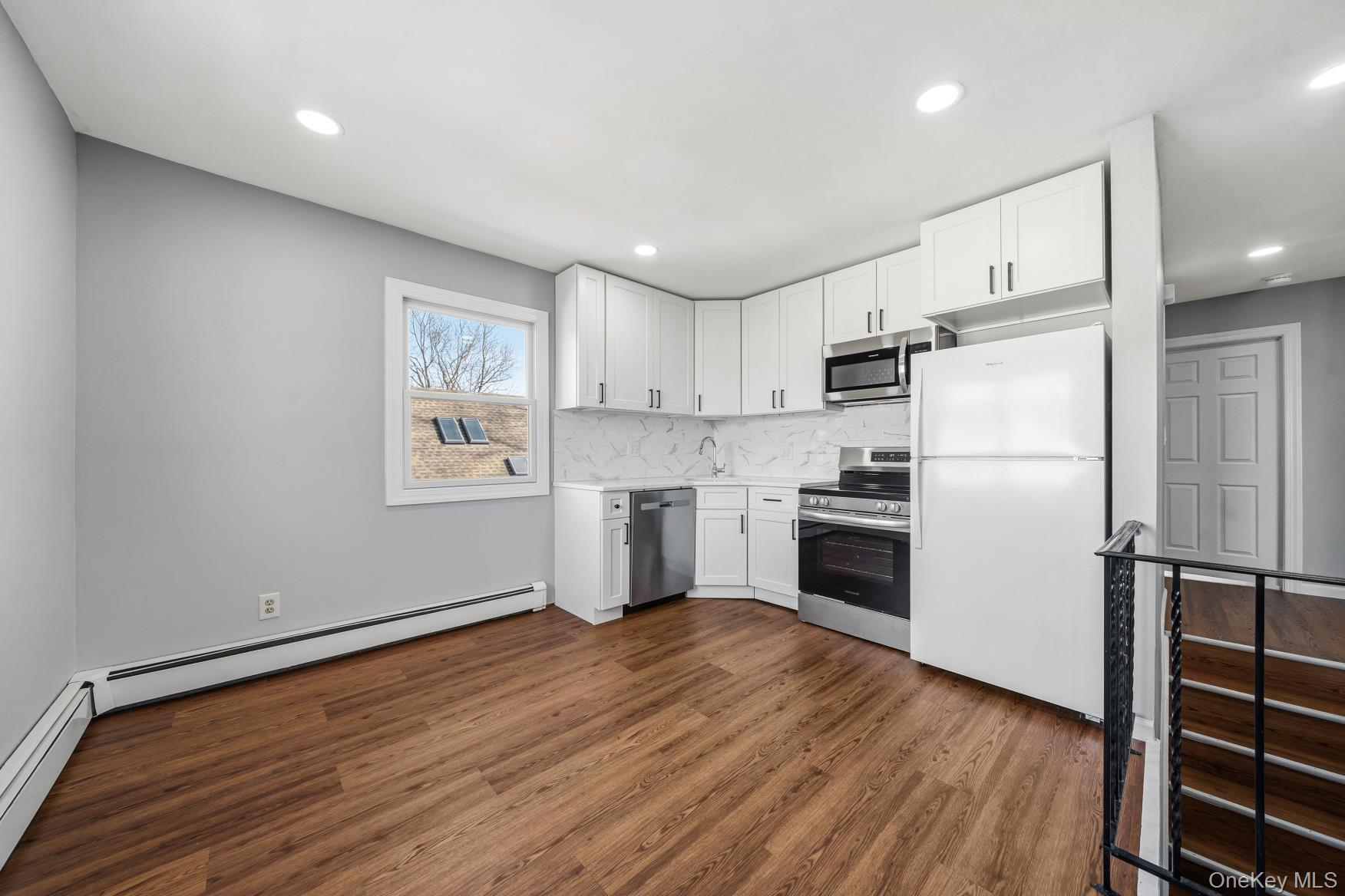 #14 photo, 169 Wilton Street, New Hyde Park , NY 11040