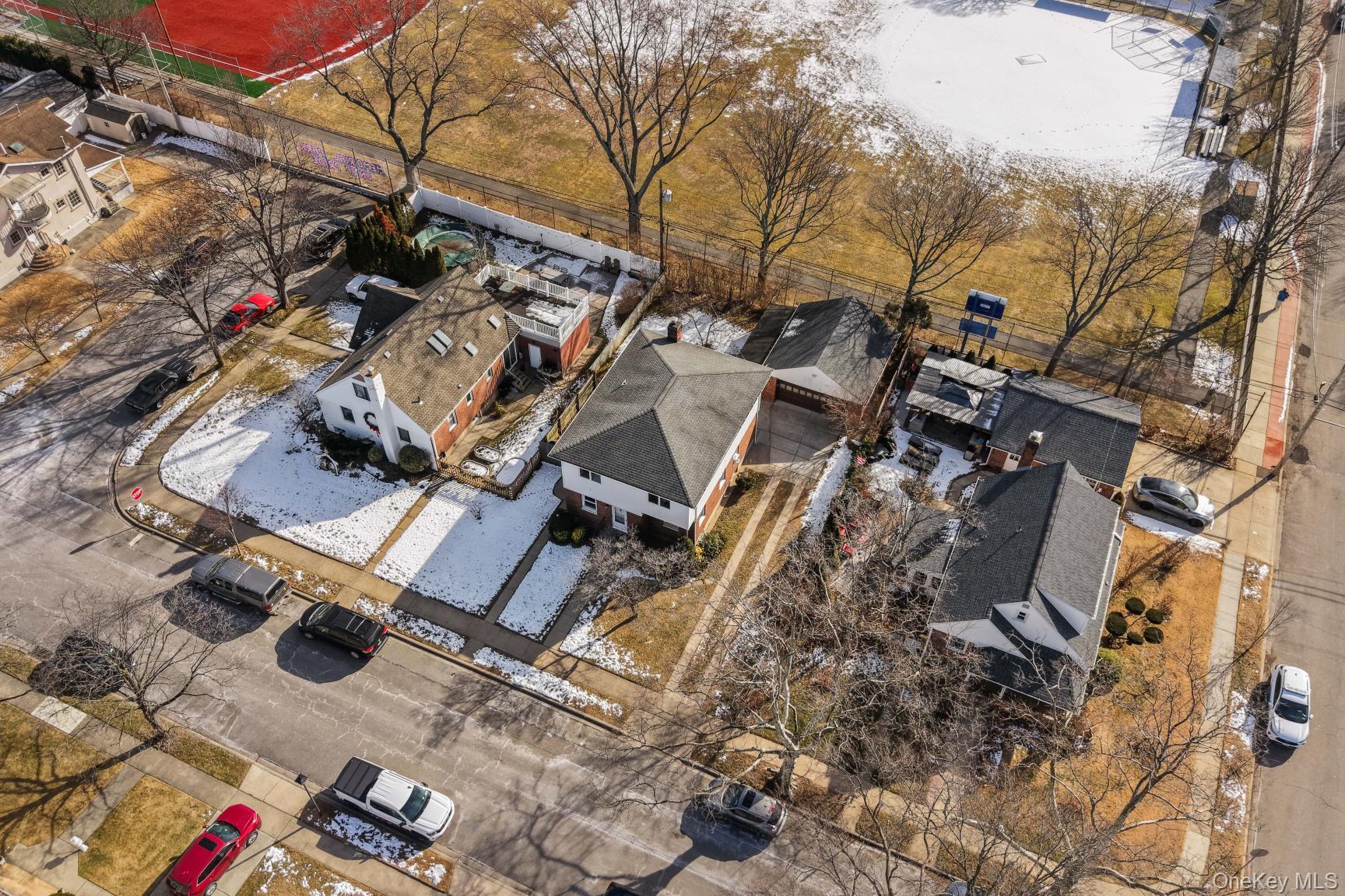 #4 photo, 169 Wilton Street, New Hyde Park , NY 11040