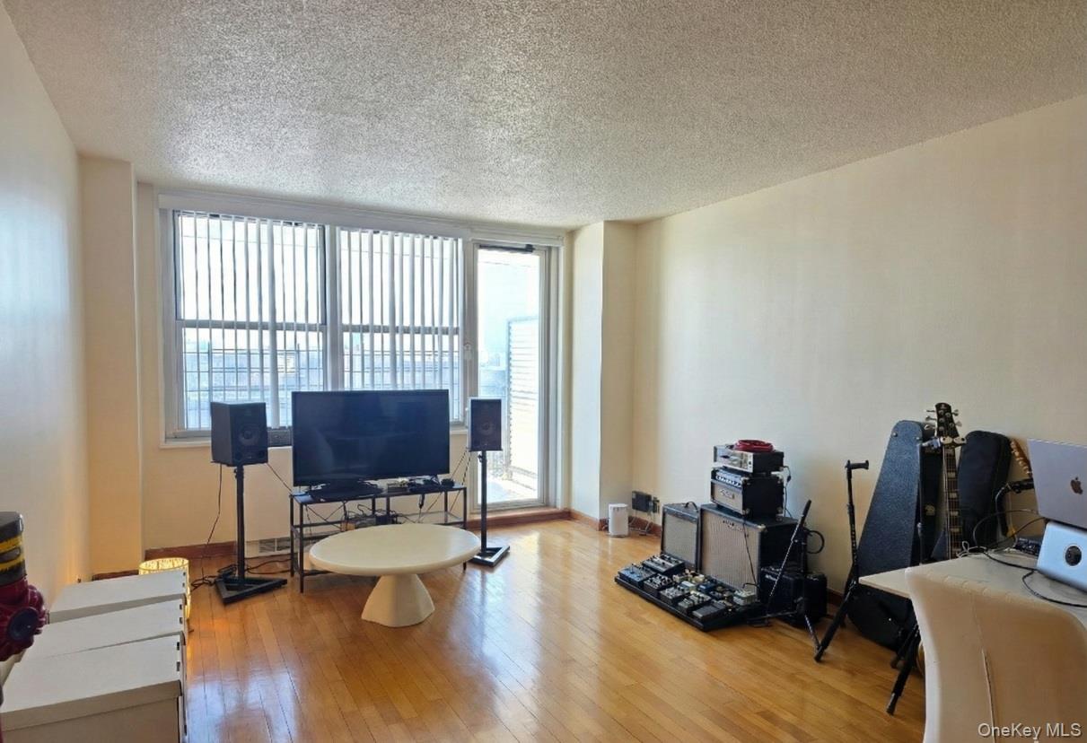 #1 photo, 41-40 Union Street, Flushing , NY 11355