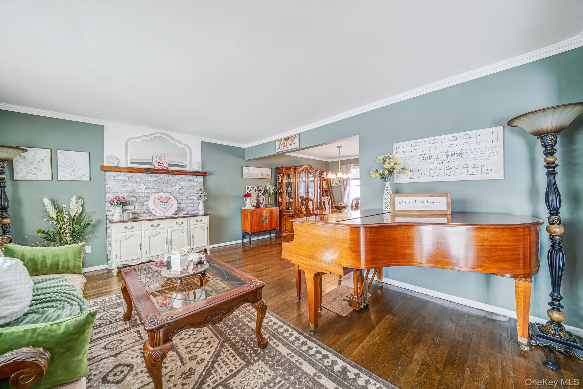 #4 photo, 47 Grover Lane, East Northport , NY 11731