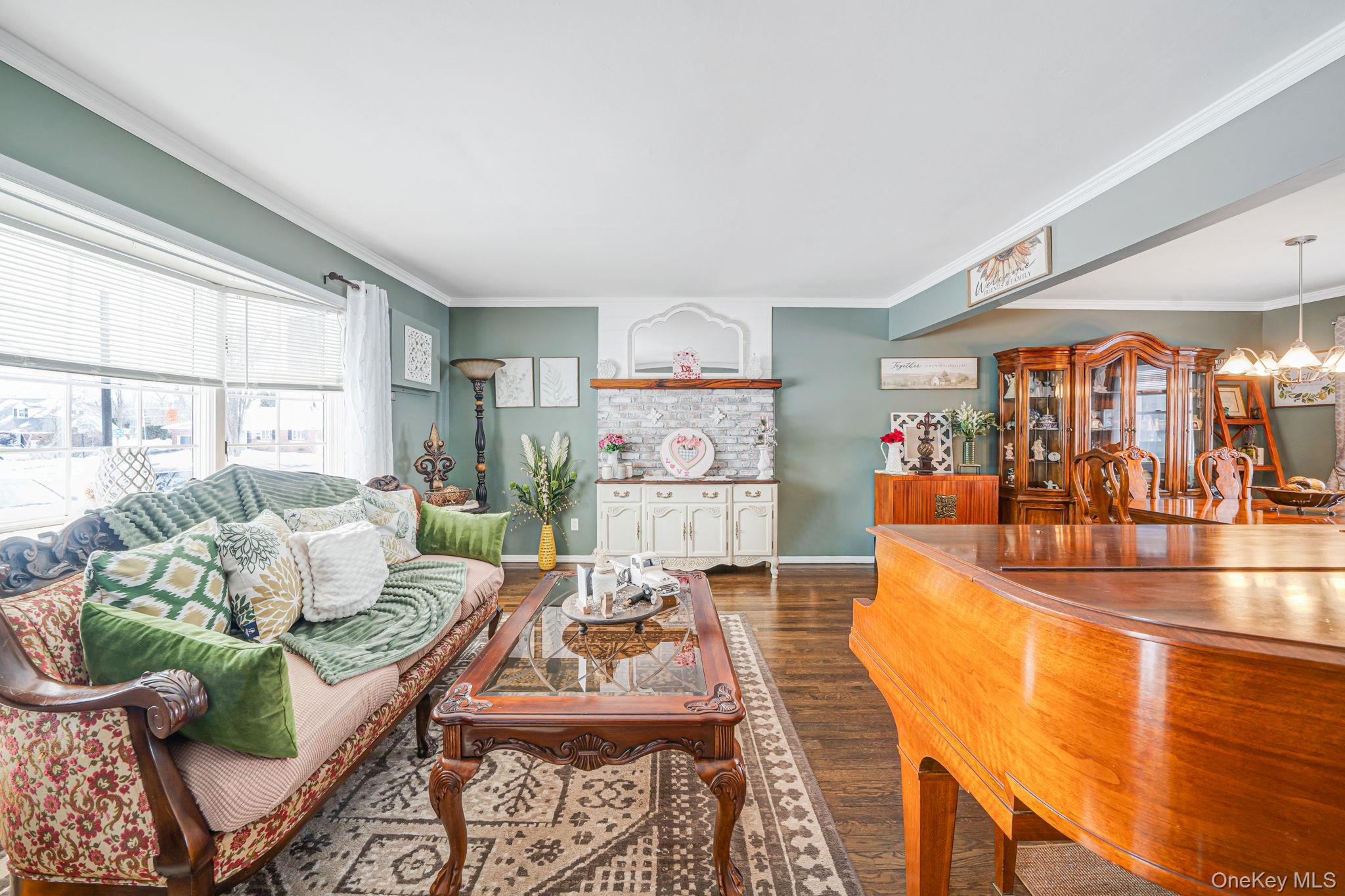 #6 photo, 47 Grover Lane, East Northport , NY 11731