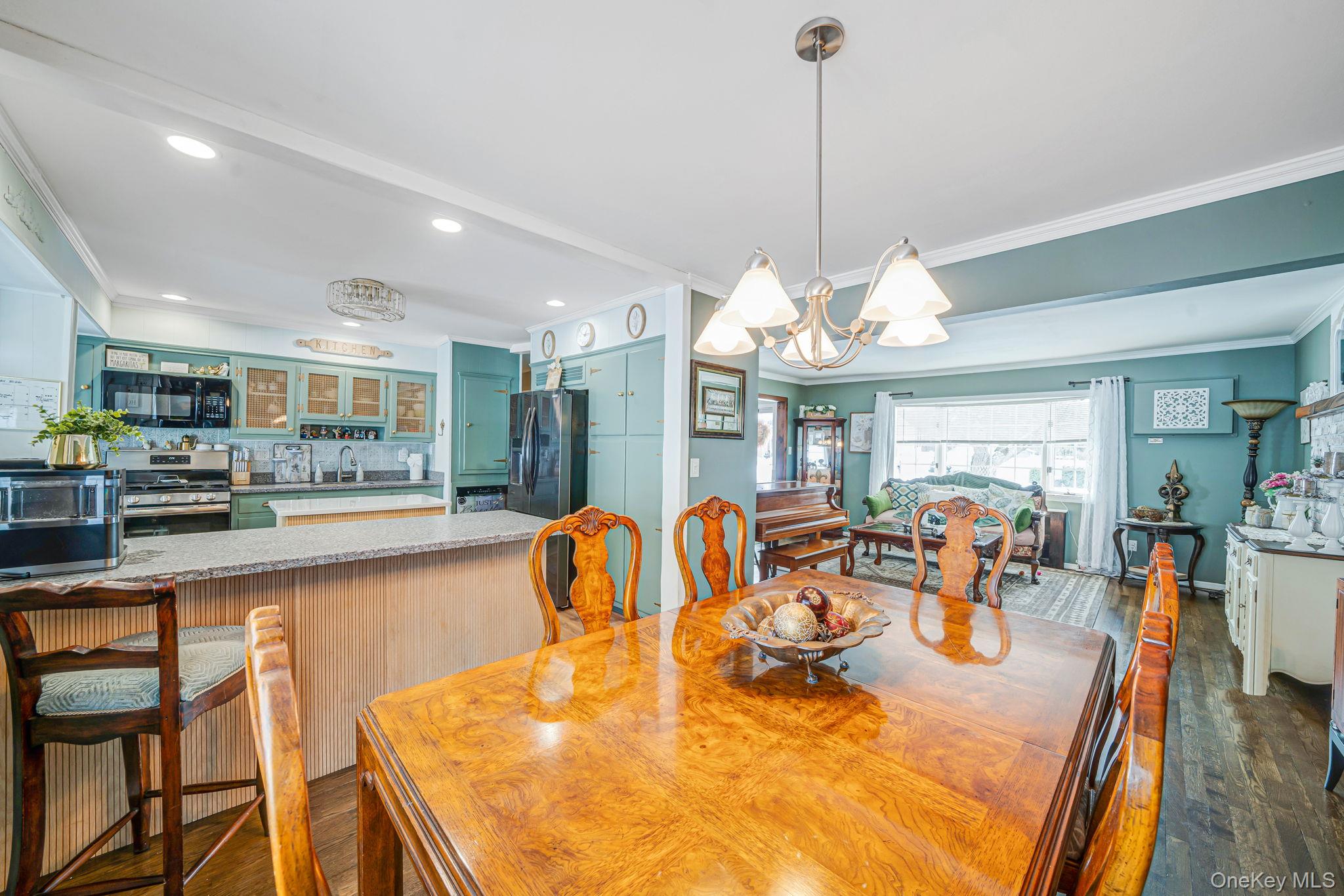 #8 photo, 47 Grover Lane, East Northport , NY 11731