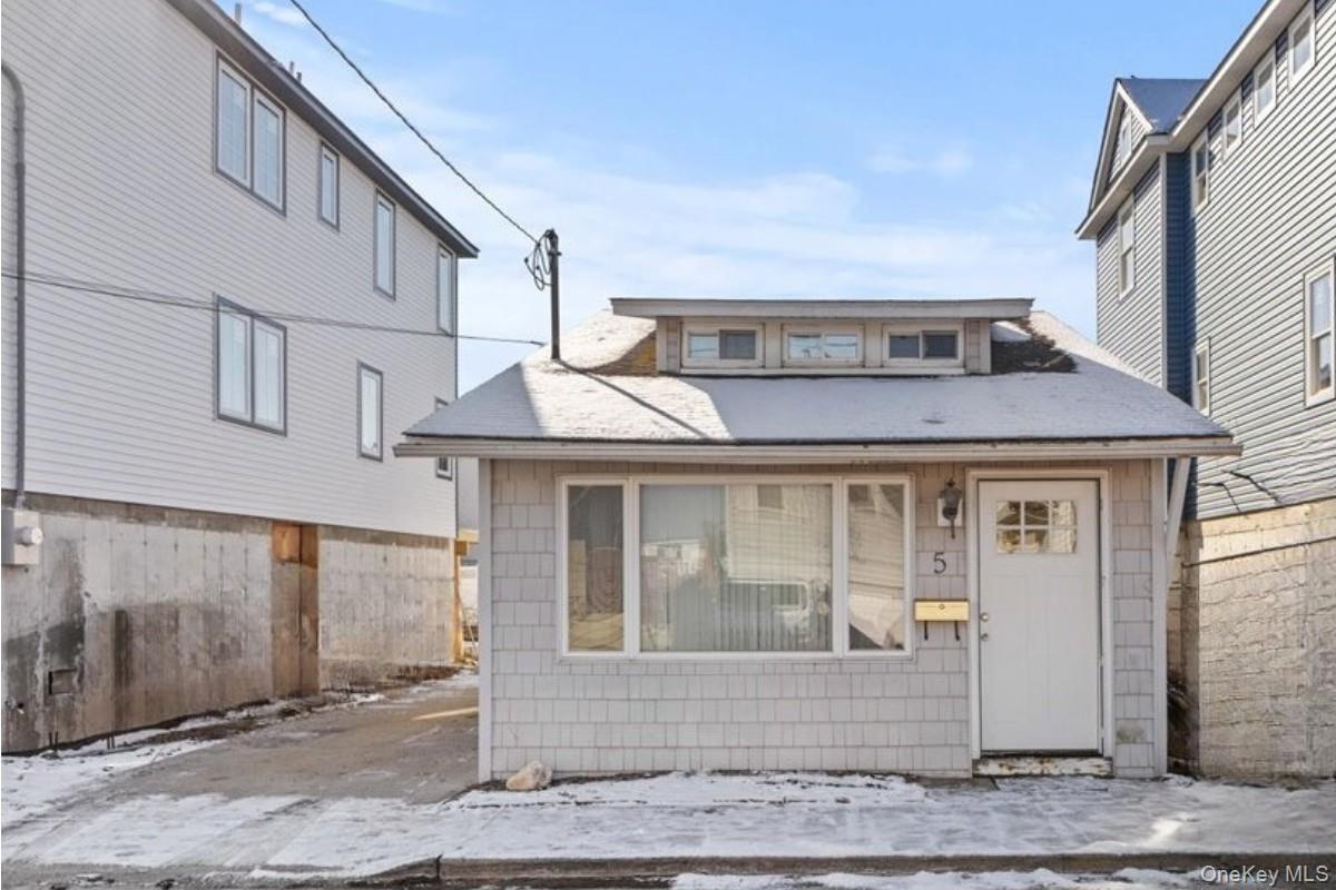 #1 photo, 5 James Street, East Rockaway , NY 11518