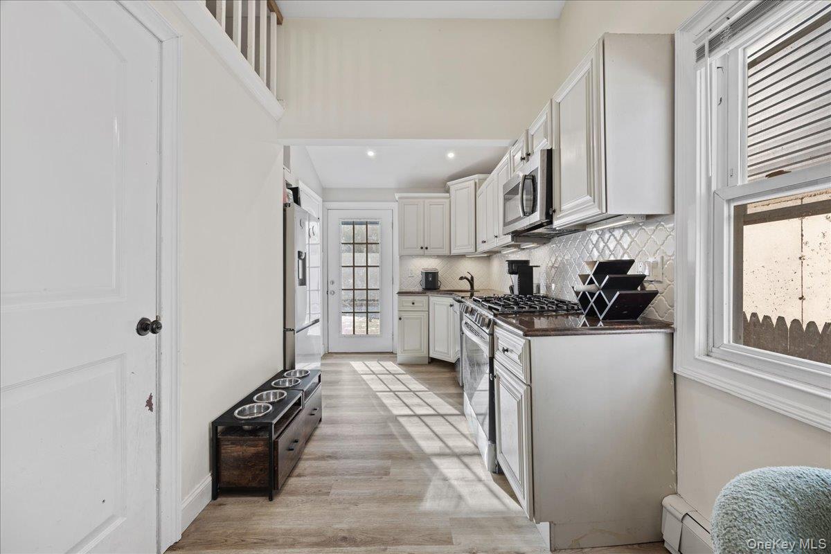 #11 photo, 5 James Street, East Rockaway , NY 11518