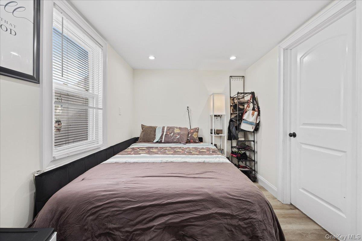 #14 photo, 5 James Street, East Rockaway , NY 11518