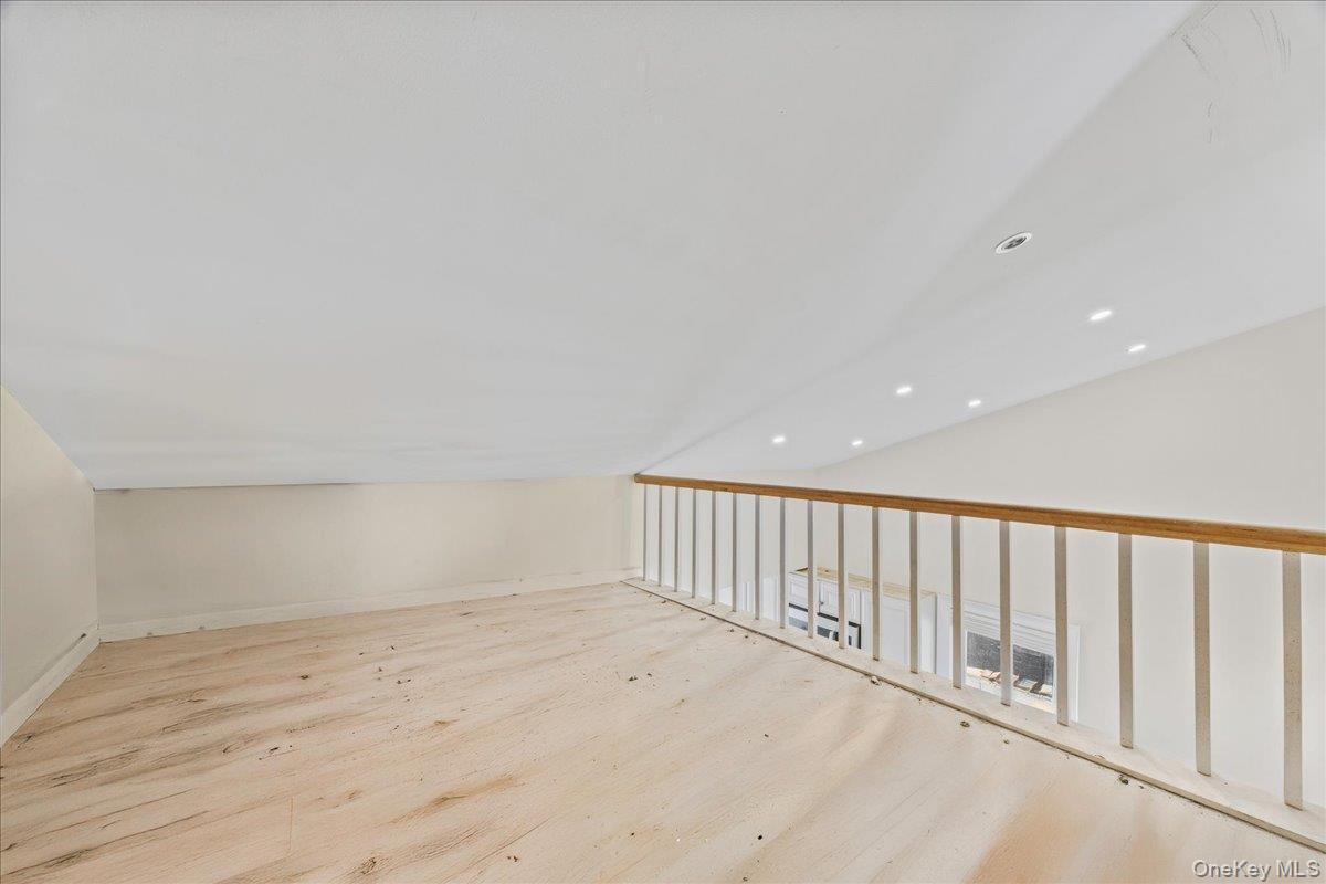 #20 photo, 5 James Street, East Rockaway , NY 11518