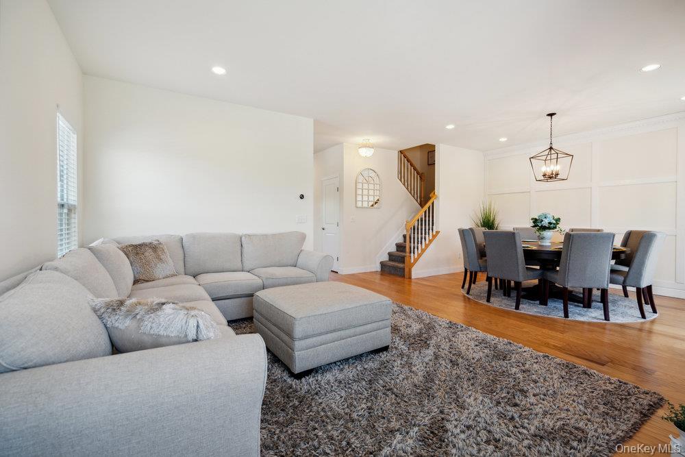 #19 photo, 1 Willow Terrace, Coram , NY 11727