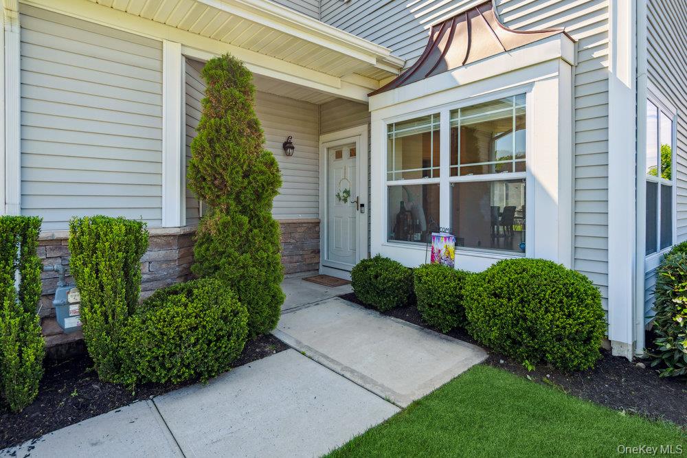 #5 photo, 1 Willow Terrace, Coram , NY 11727