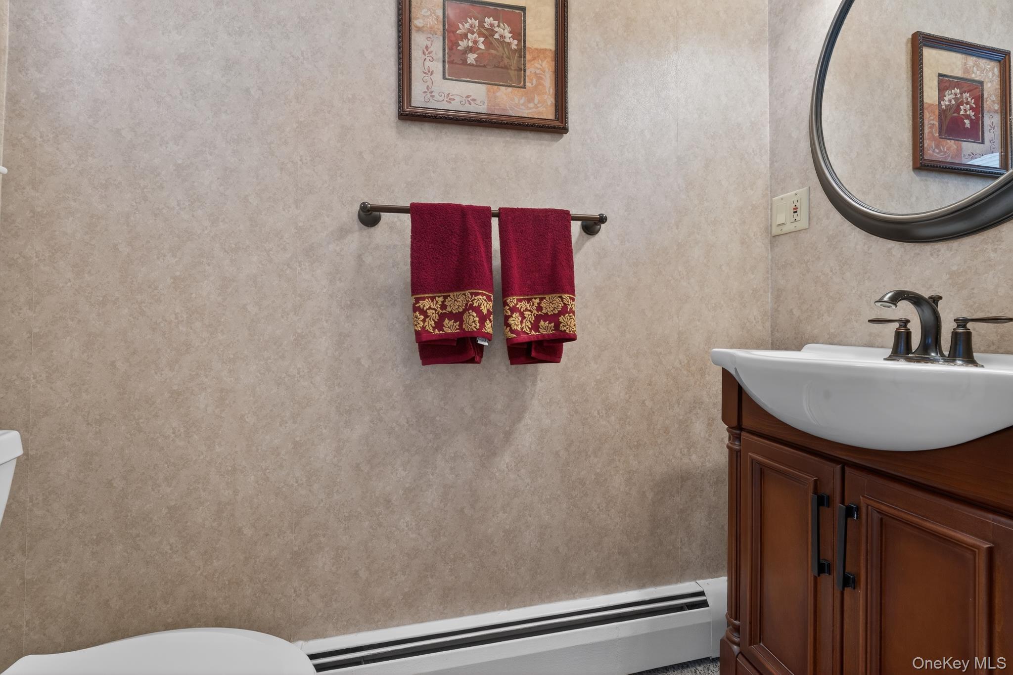 #12 photo, 18 Hill Lane, Smithtown , NY 11787