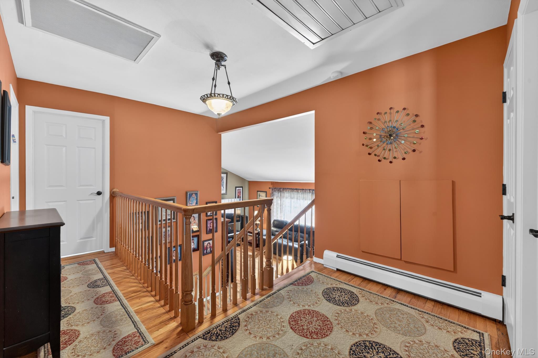 #17 photo, 18 Hill Lane, Smithtown , NY 11787