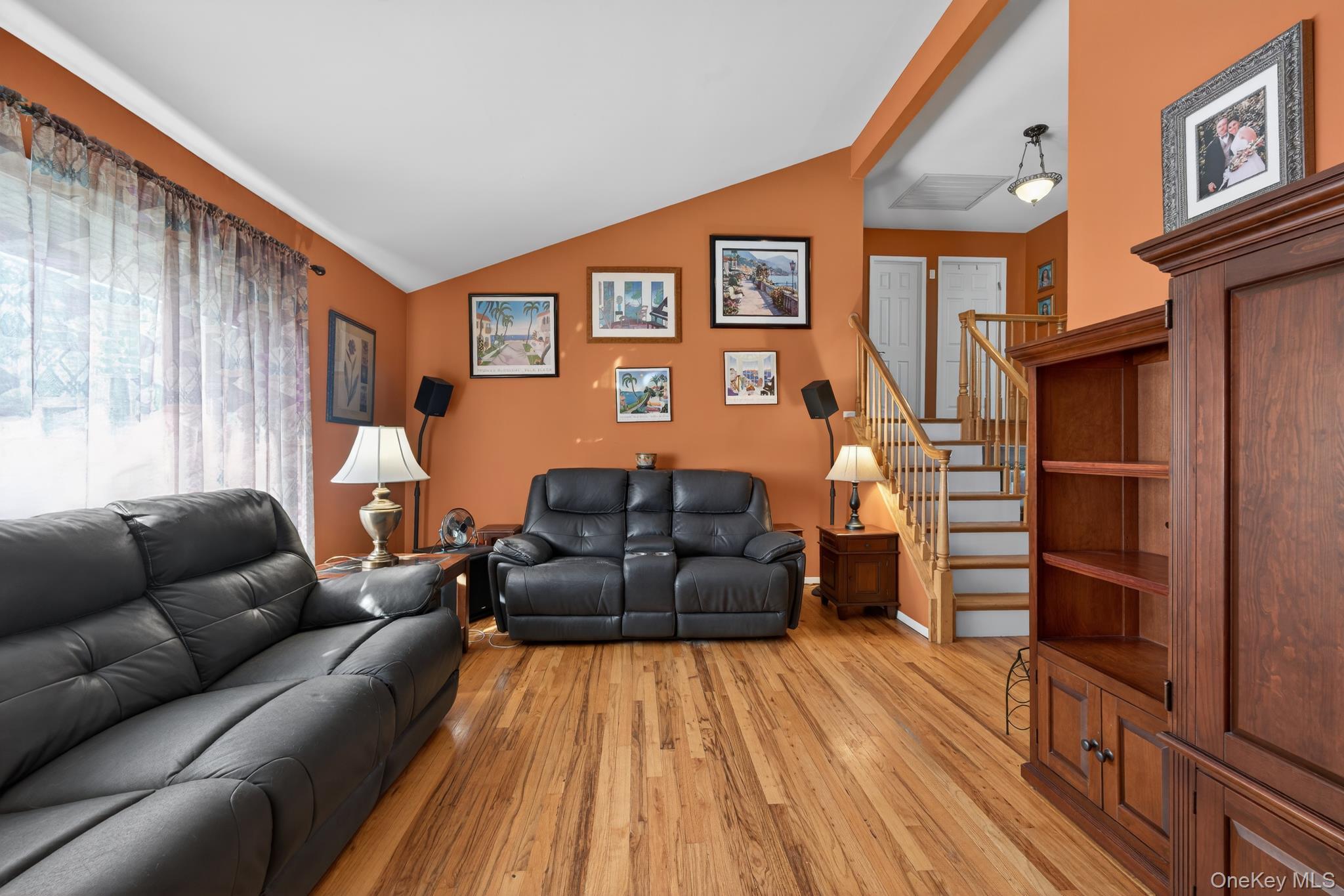 #5 photo, 18 Hill Lane, Smithtown , NY 11787