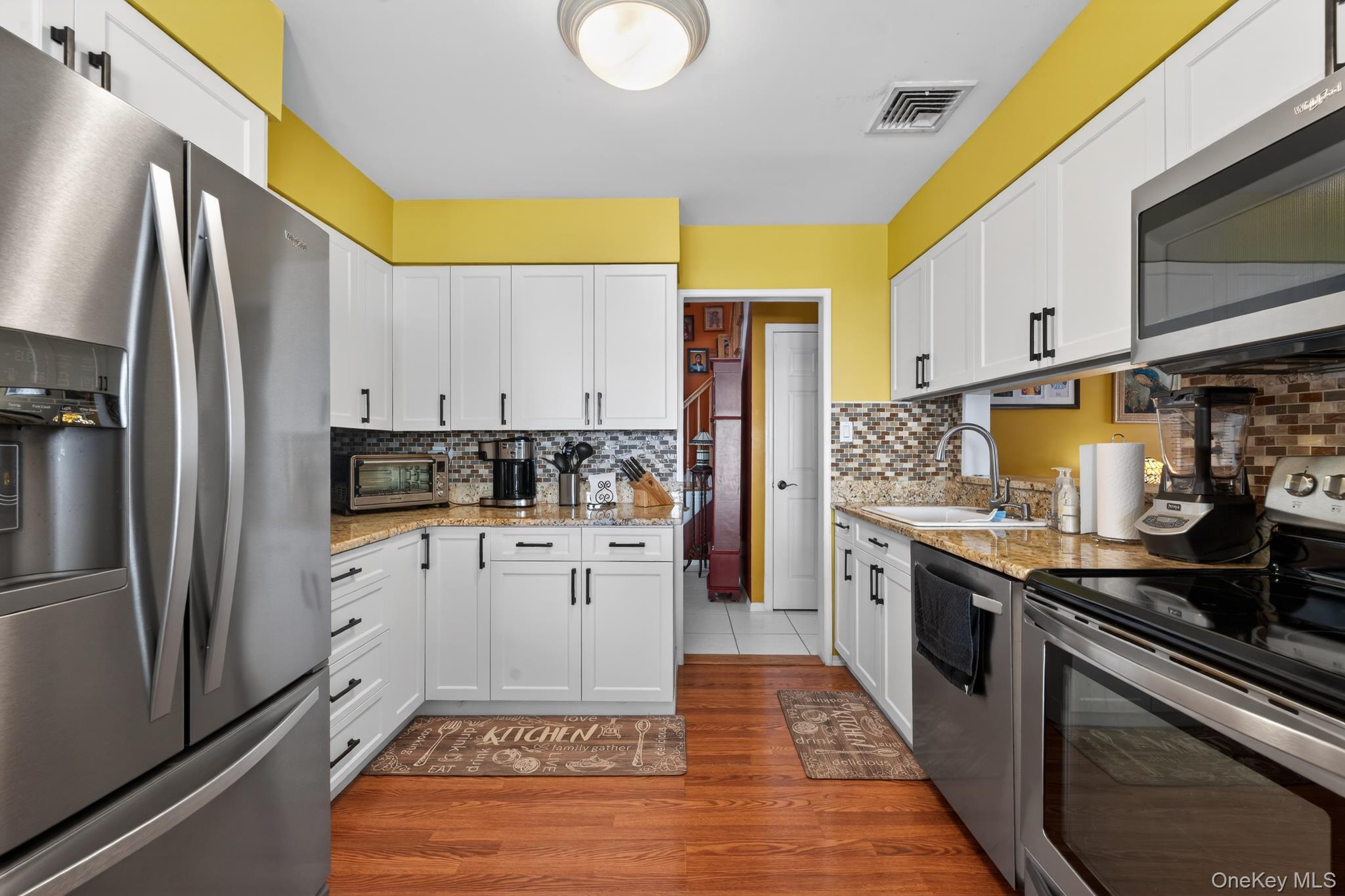 #9 photo, 18 Hill Lane, Smithtown , NY 11787