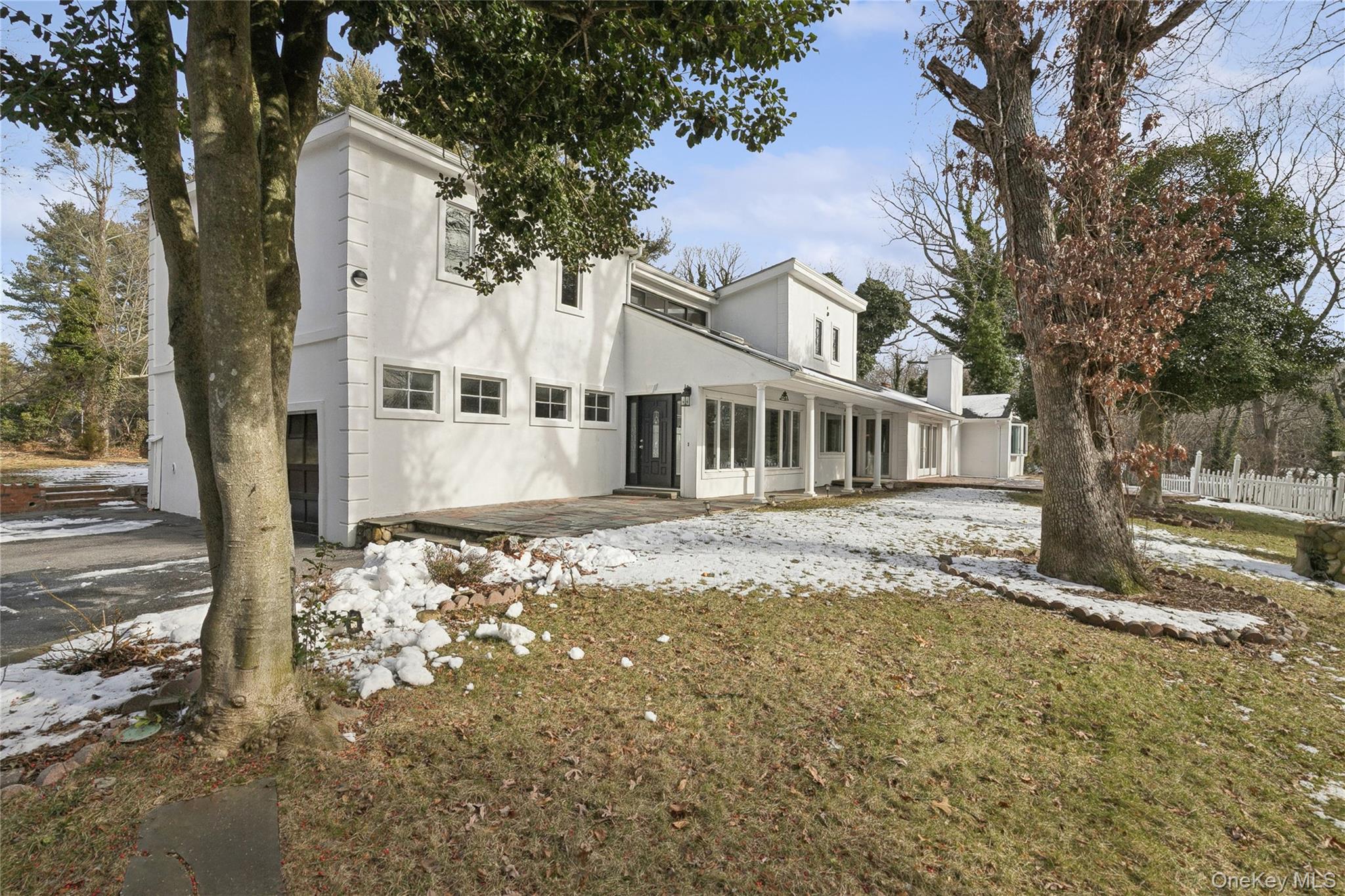 #1 photo, 549 Woodbury Road, Cold Spring Harbor , NY 11724